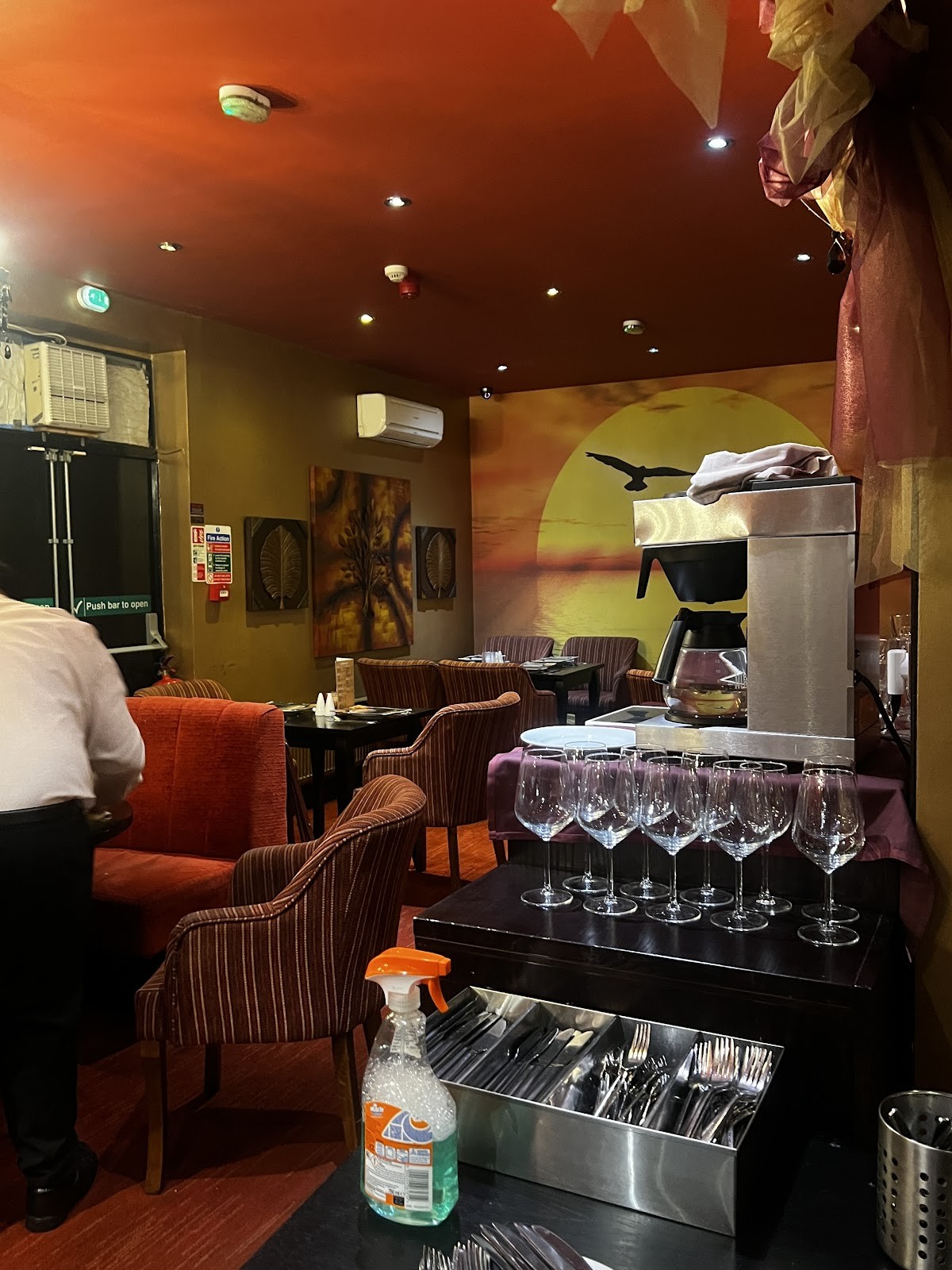 Zara's Indian Restaurant: the place