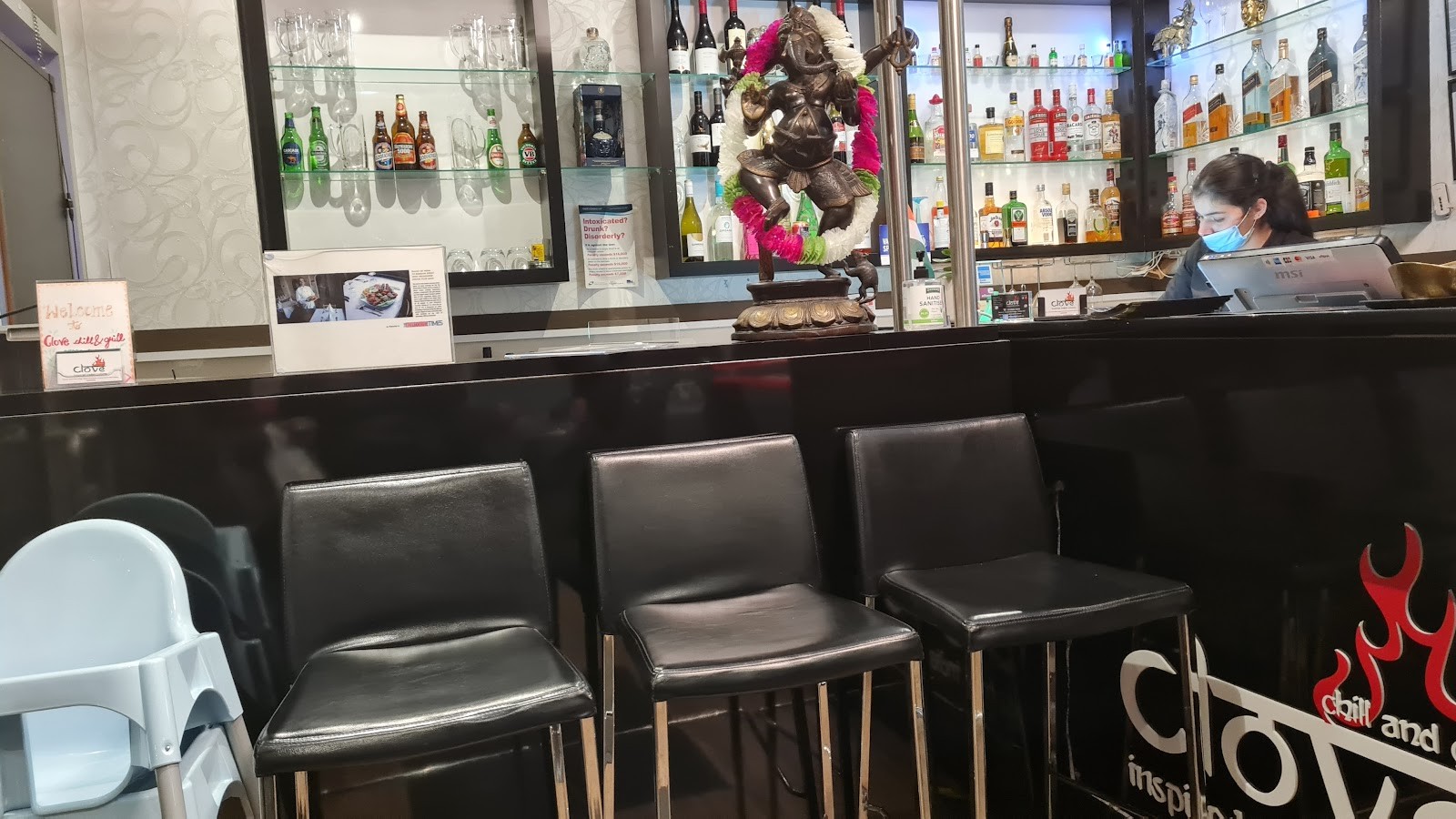 Clove Chill And Grill Indian Restaurant: the place