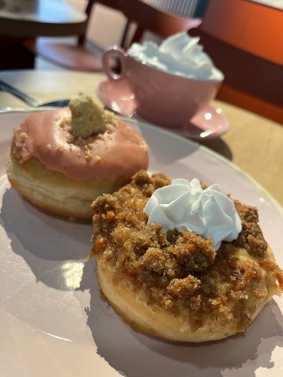 Brammibal's Donuts: food & drinks