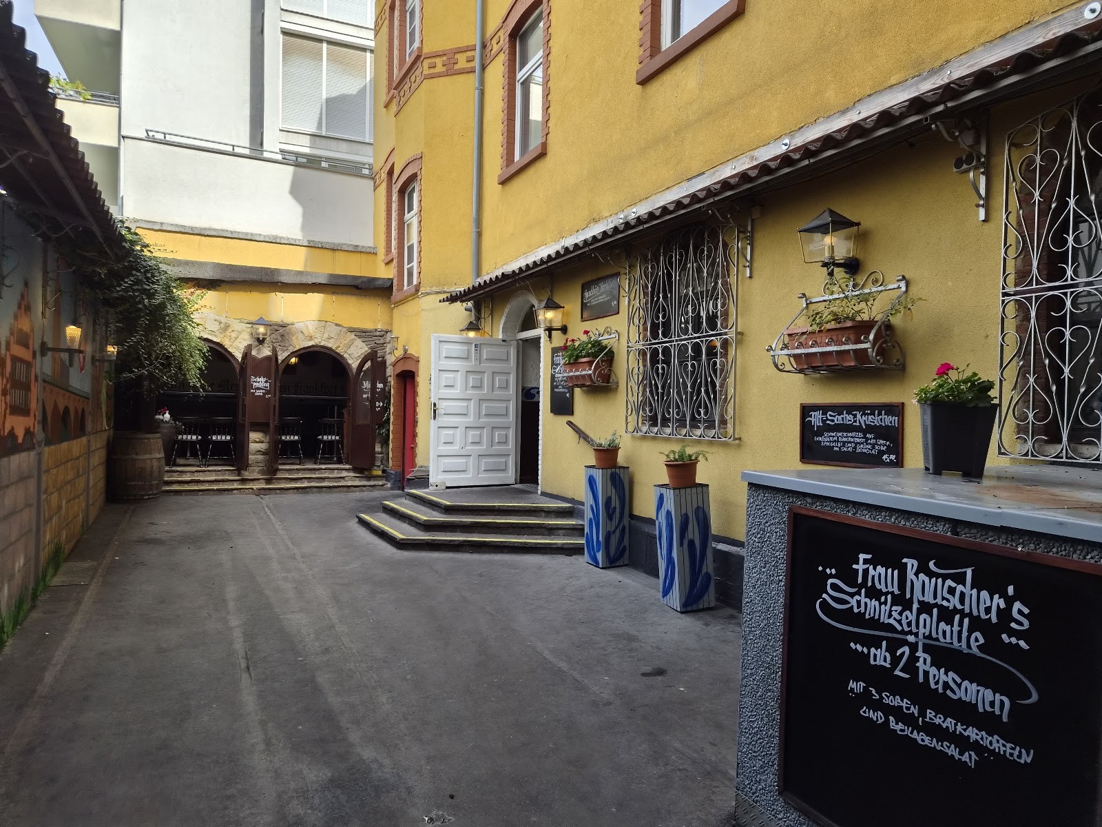 Apfelweinwirtschaft Frau Rauscher: the place