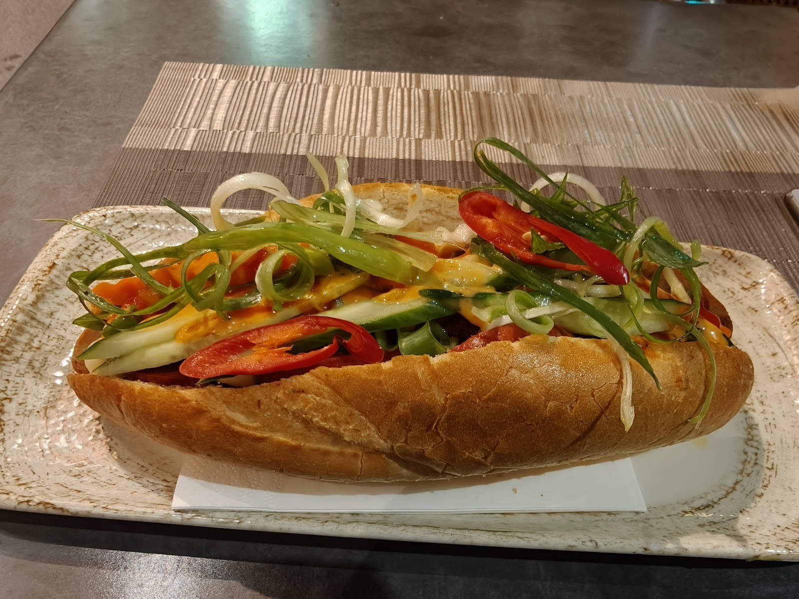 Vevi Vegan Rolls & Pots: food & drinks