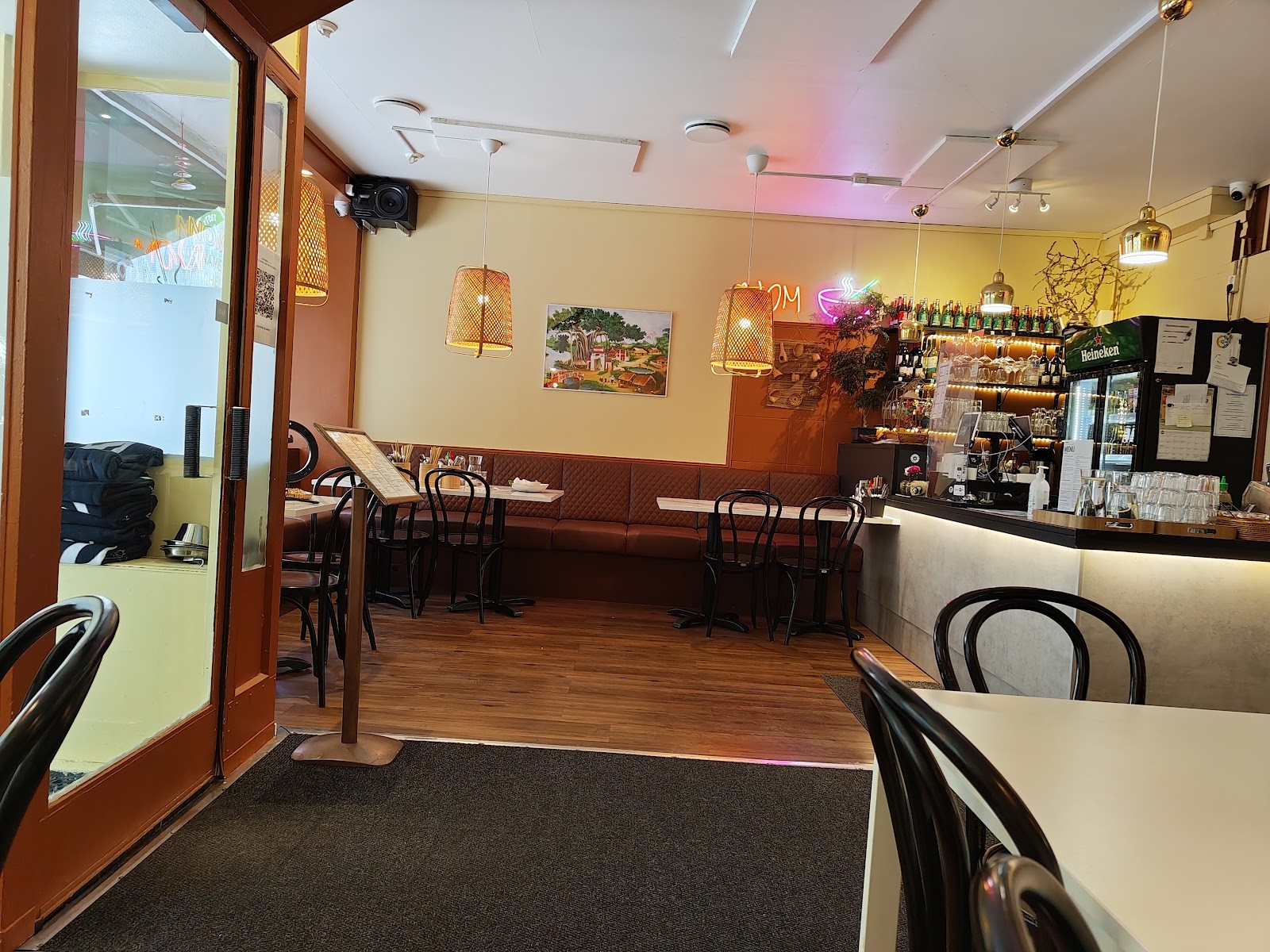 NOM Vietnamese Kitchen Restaurant: the place