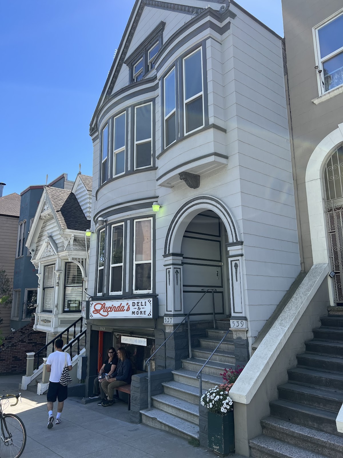 Lucinda's Deli & More: the place