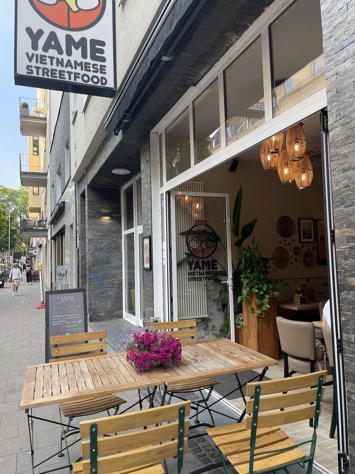 Yame - Vietnamese Streetfood: the place
