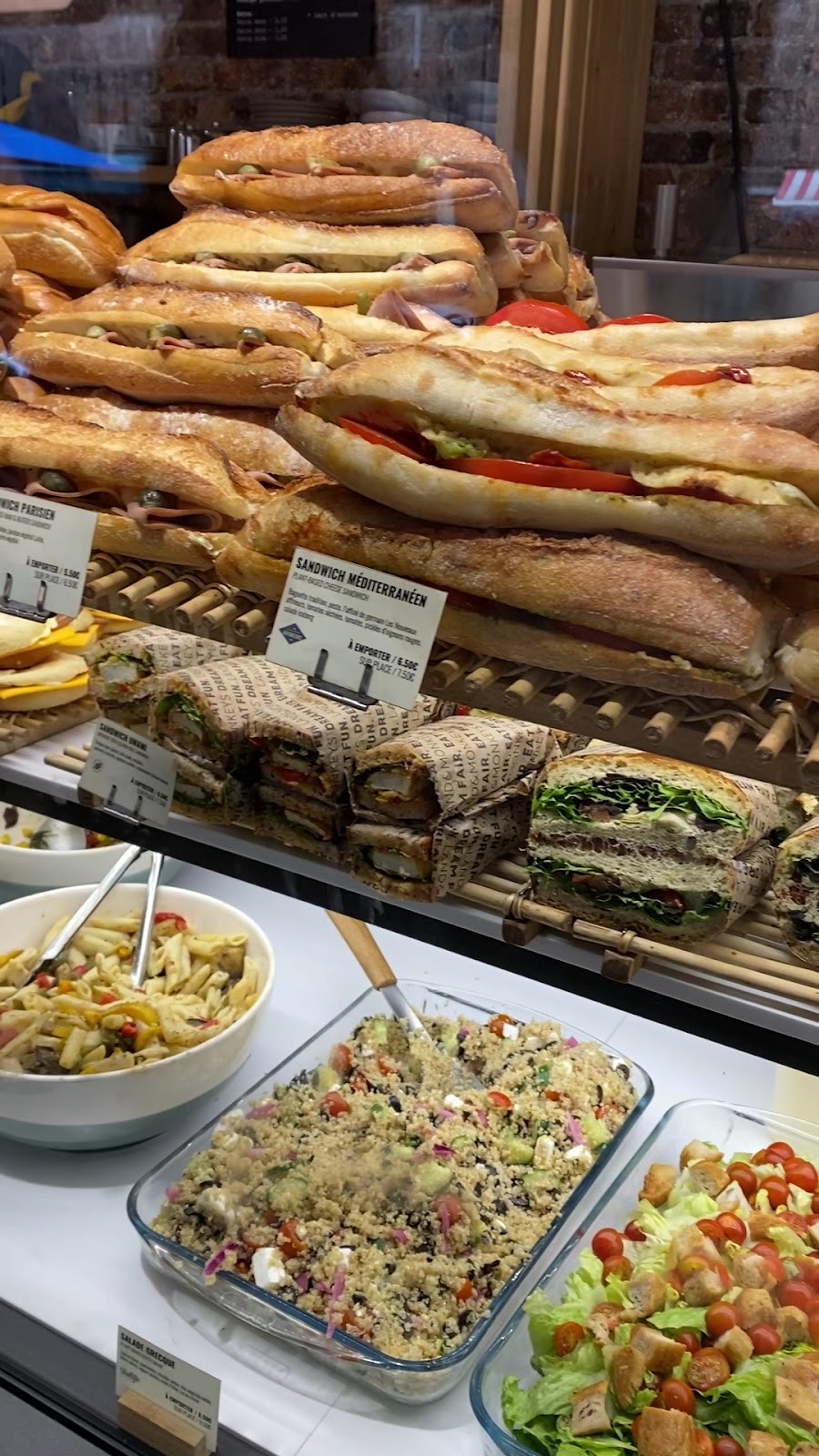 Land&Monkeys Roquette: food & drinks