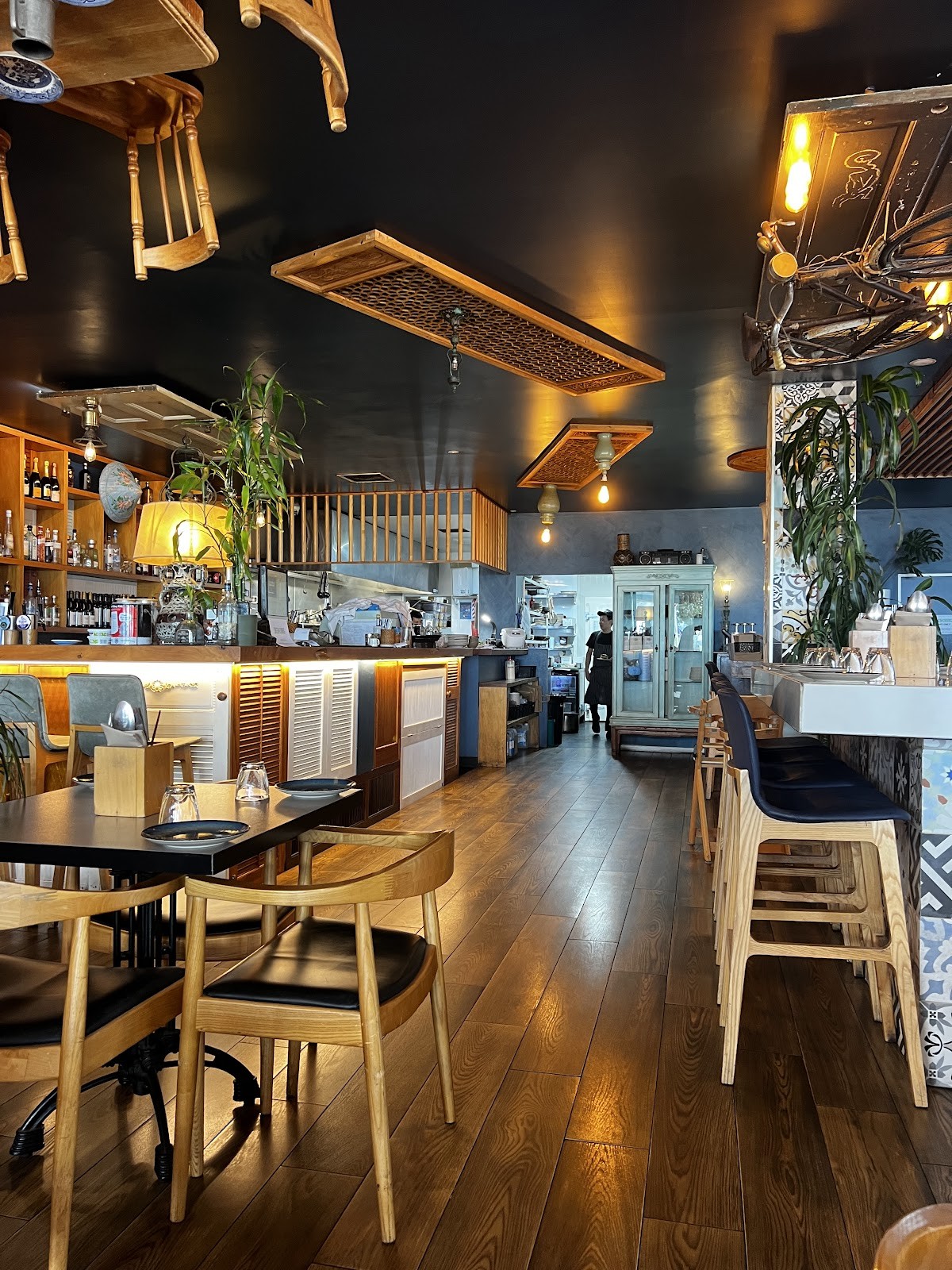 Cheek and Chong: the place