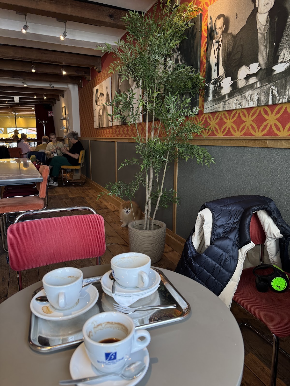 de koffie salon centrum: the place
