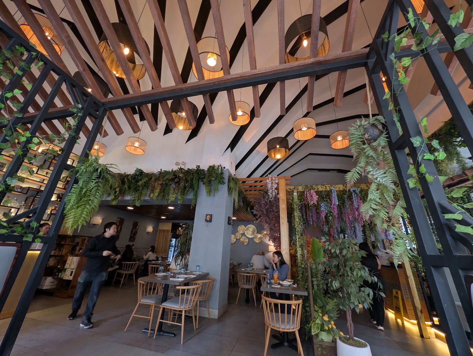 Hey Thai: the place