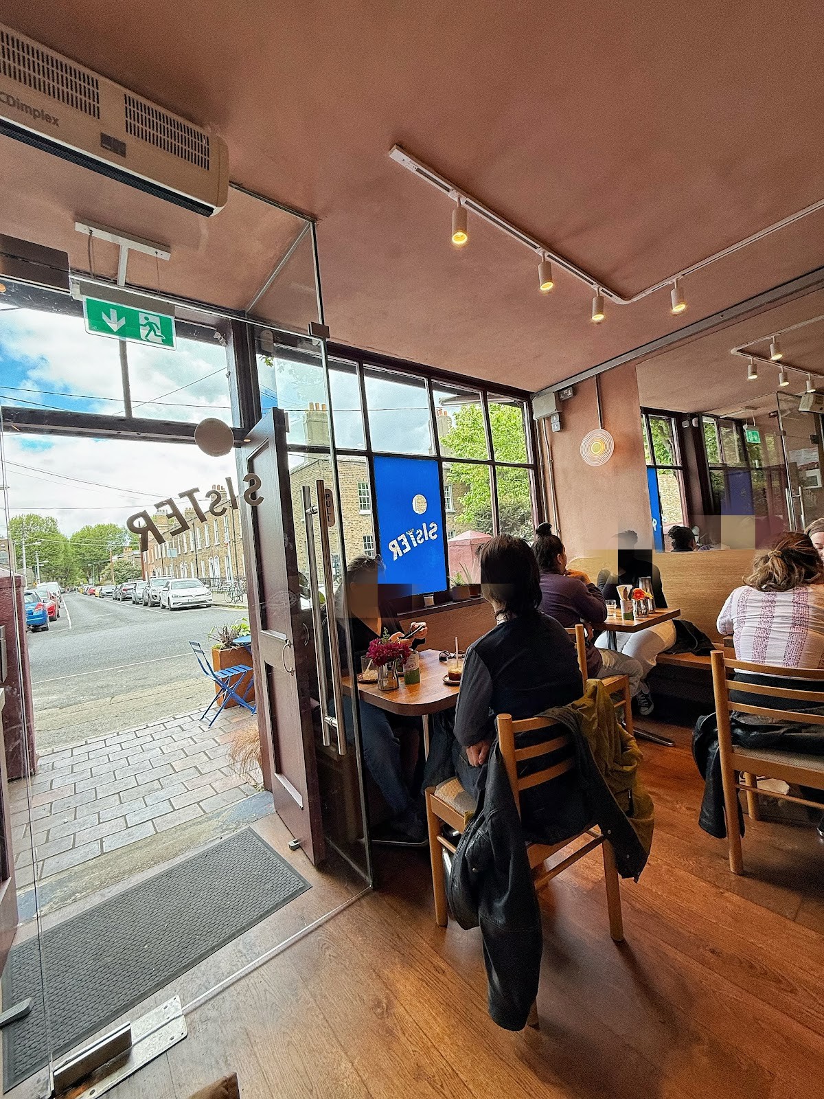 SIsTER on Lennox: the place
