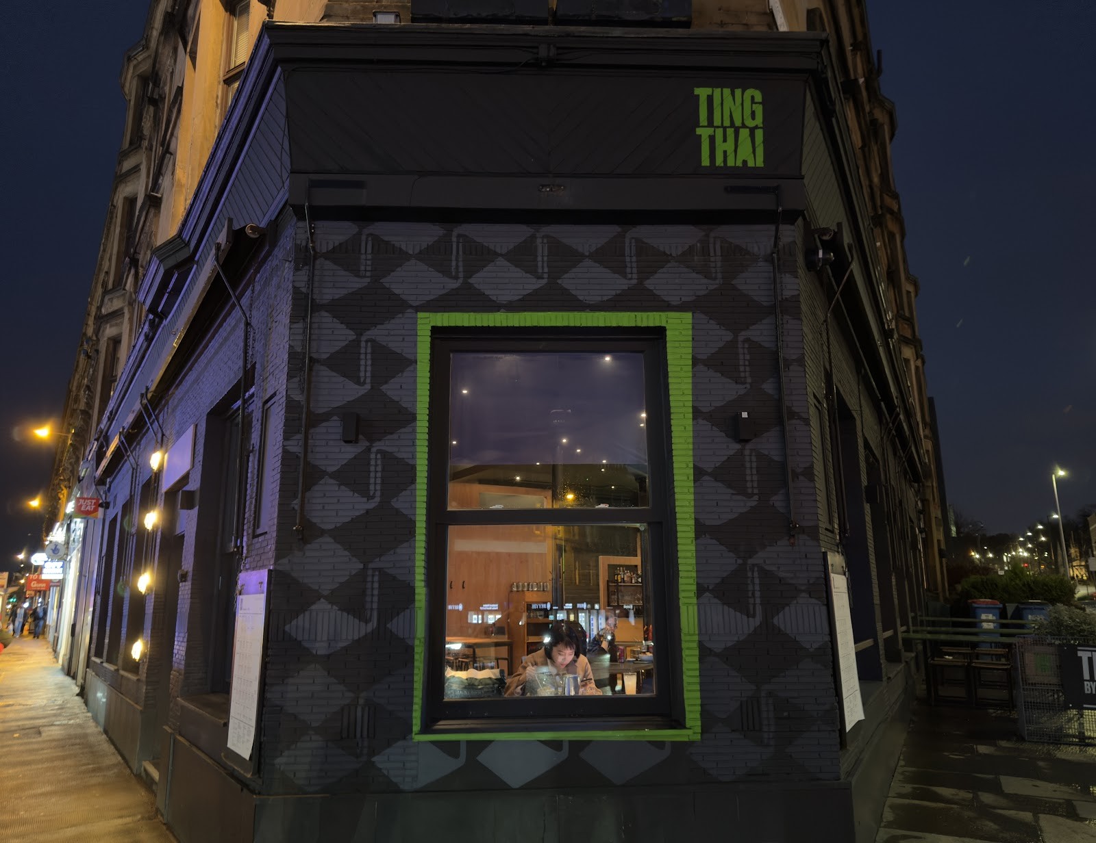 Ting Thai: the place