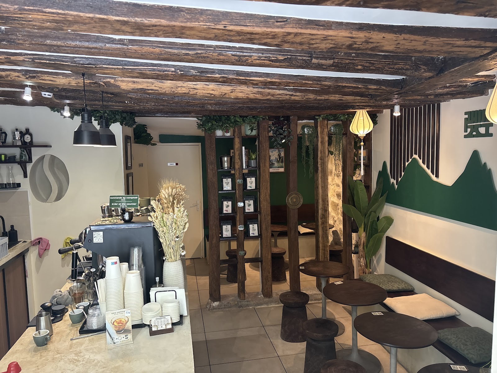Phin mi Jussieu - Coffee shop & Banh mi: the place