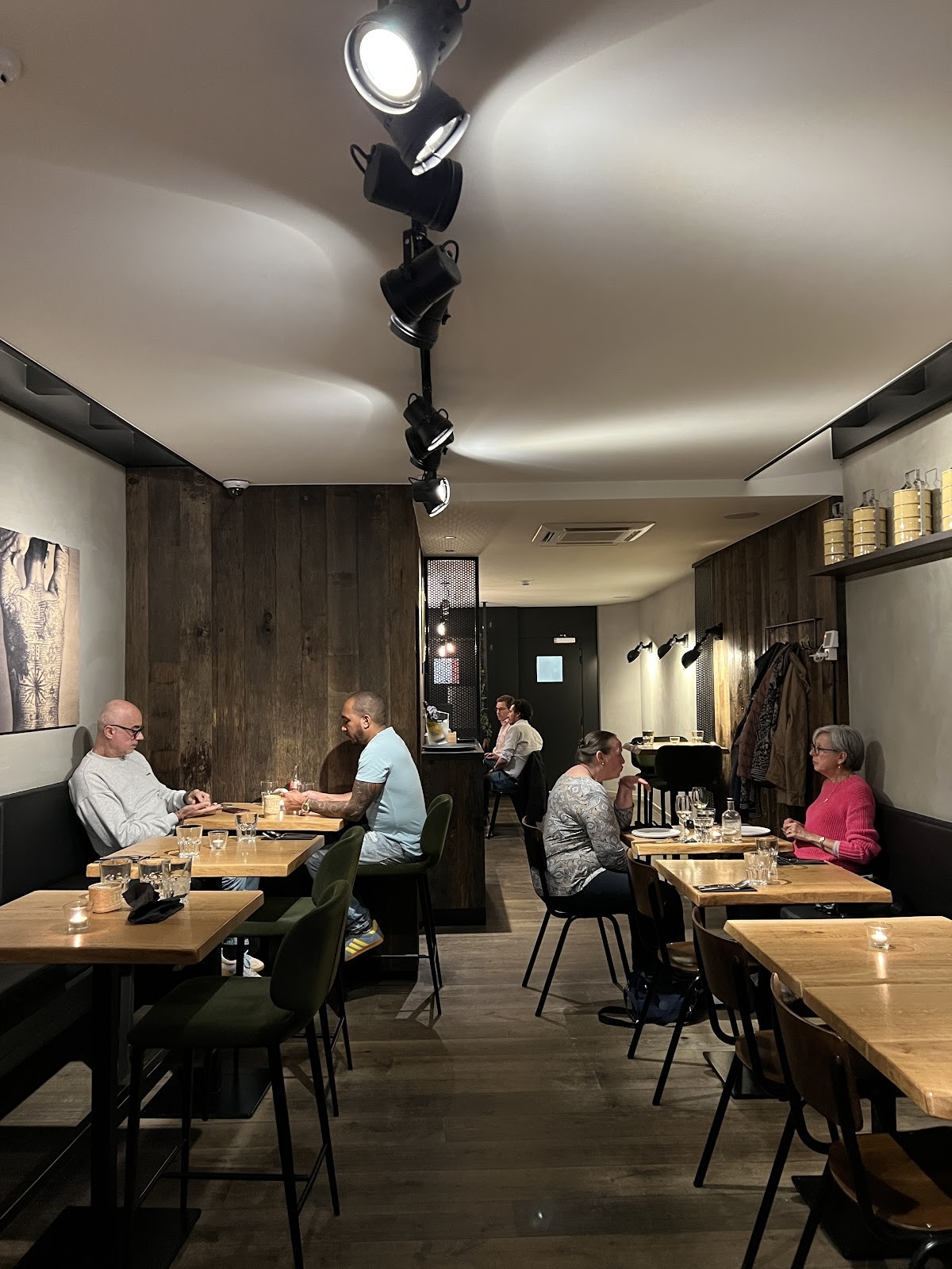 Kin Khao: the place