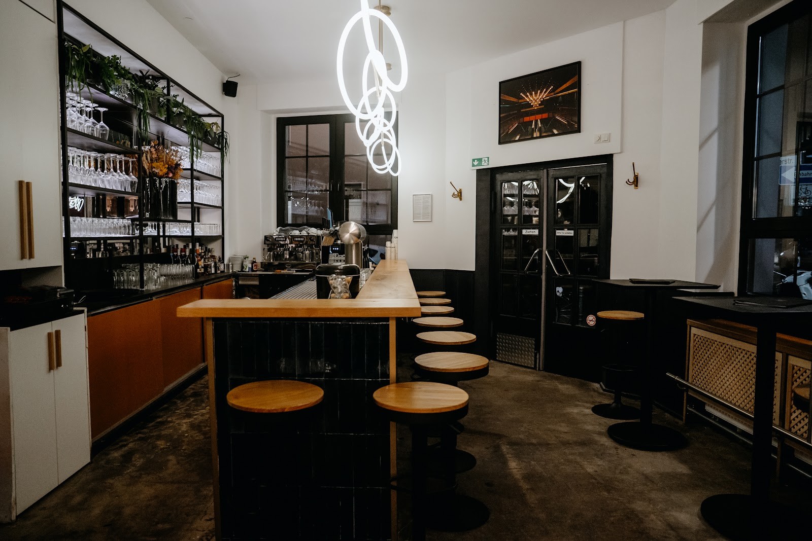 JUNG & ALT: the place