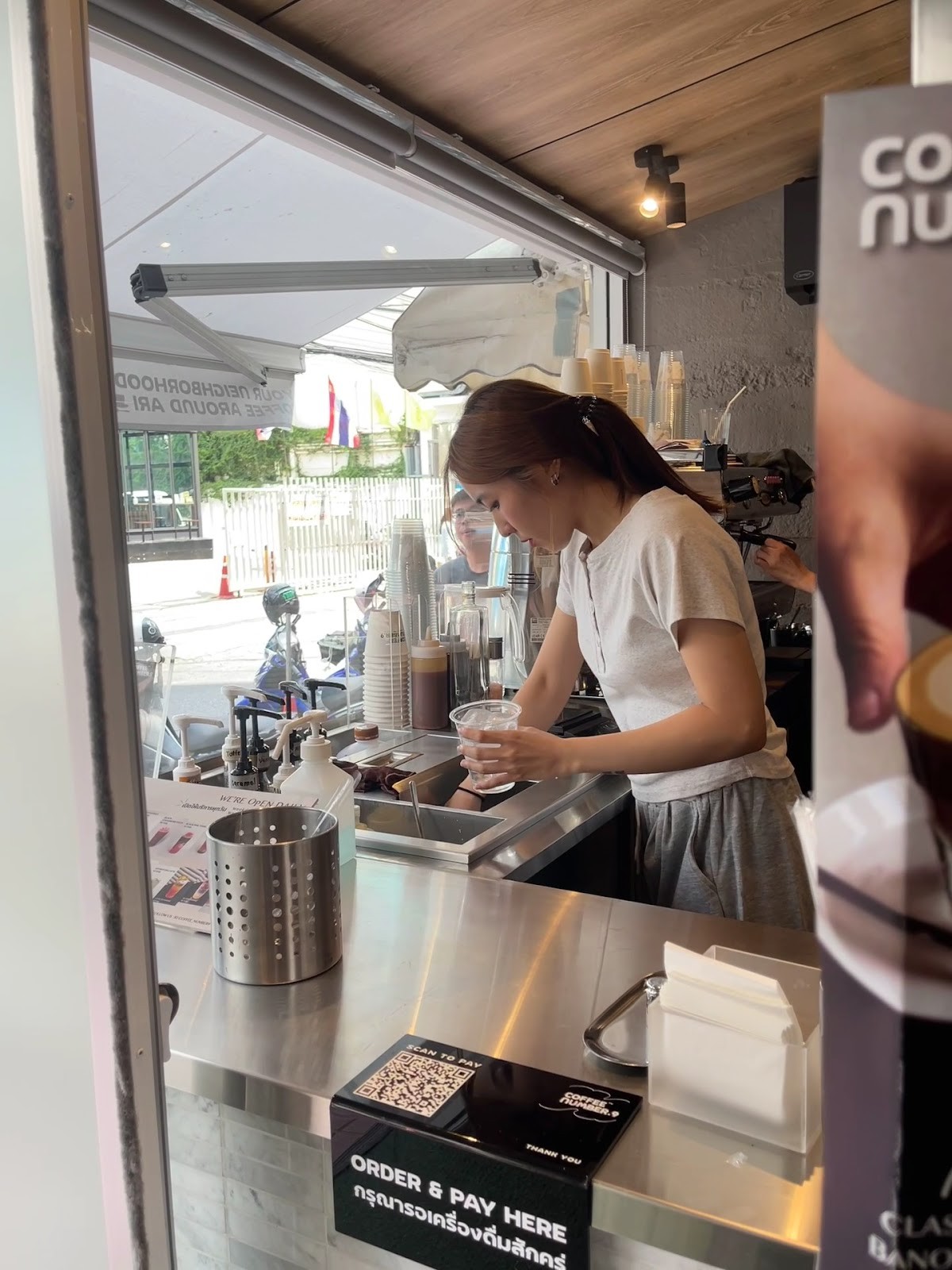 Coffee no.9: the place