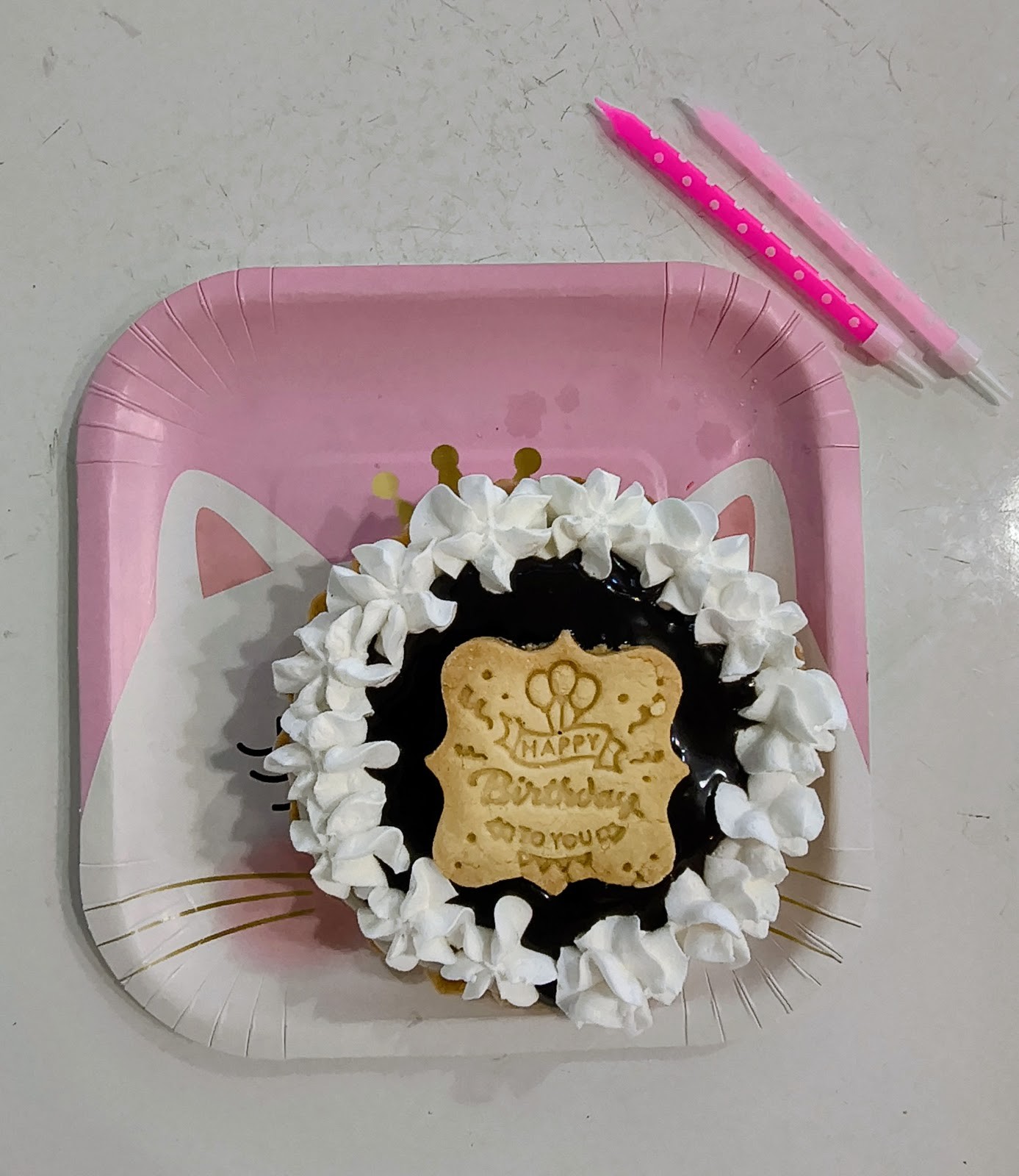 LILIMPO'S VEGAN BAKERY: food & drinks