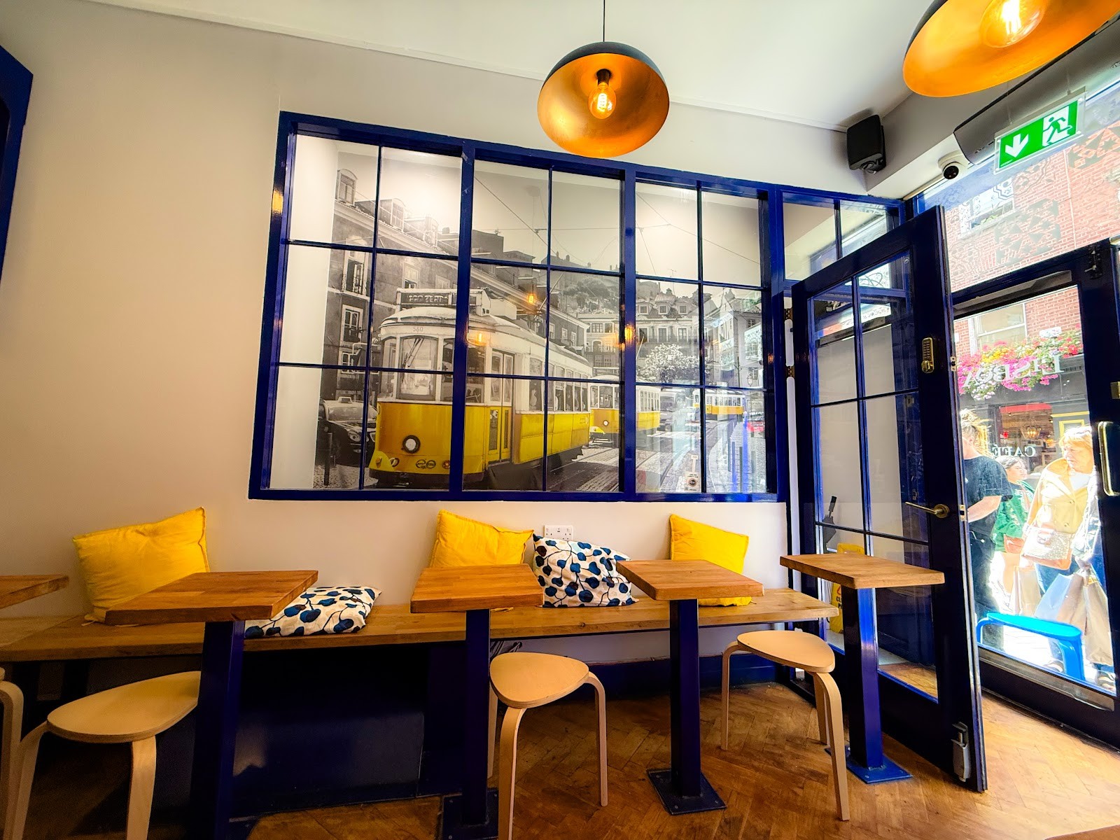 Lisboa Pastelaria: the place