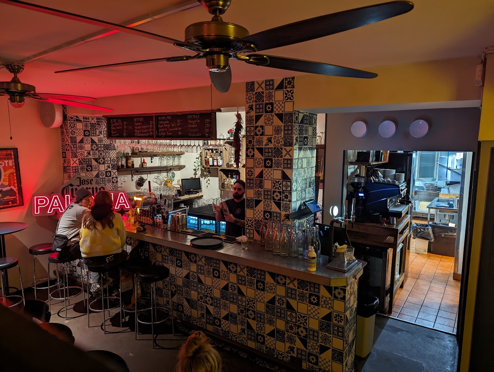 Chelas: the place