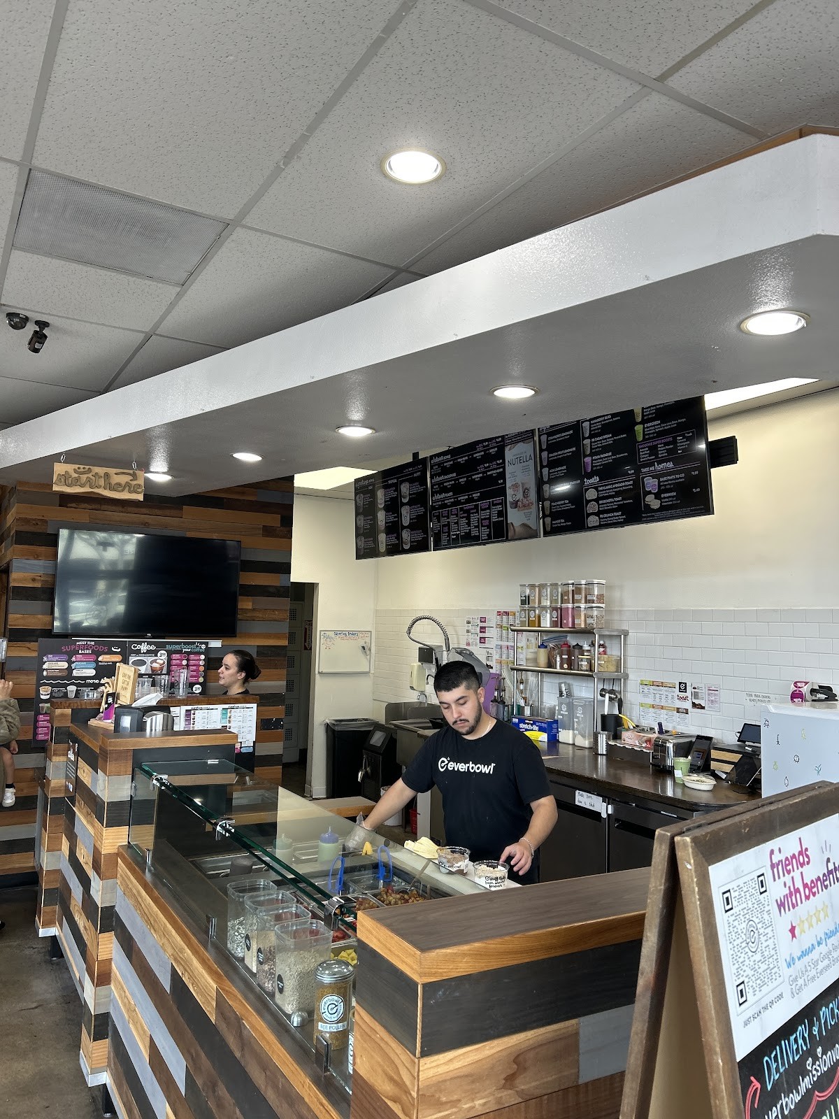 Everbowl Mission Valley: the place
