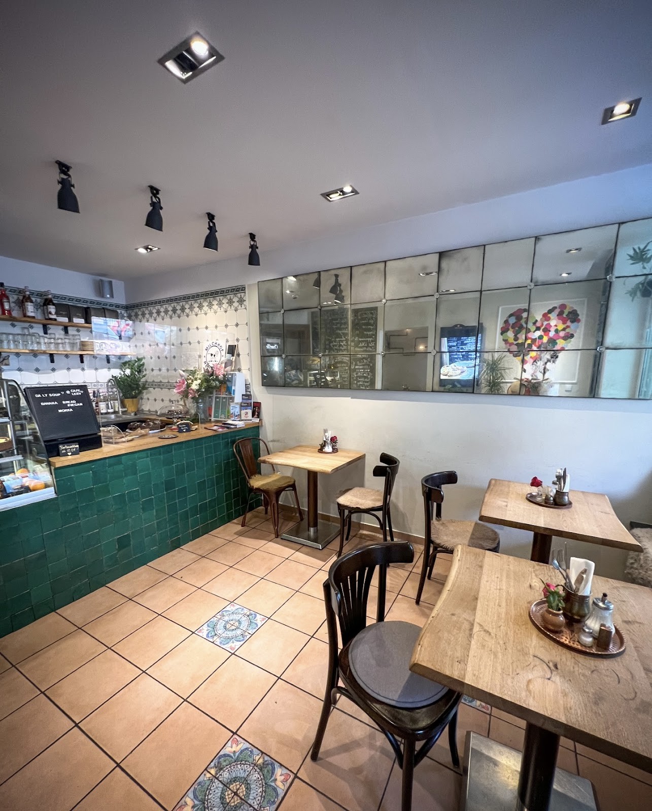 Café Leev: the place