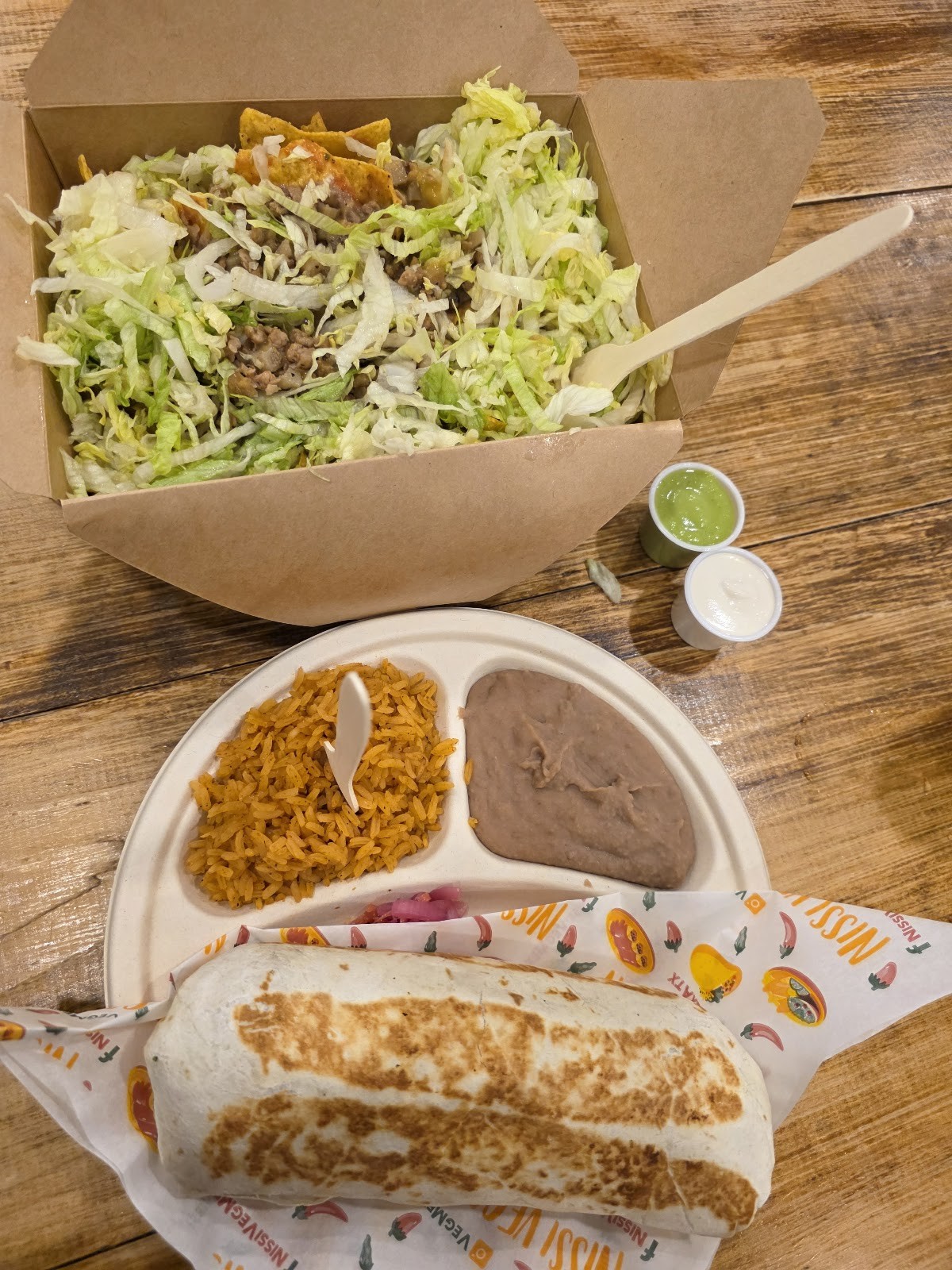 Nissi Vegan Méxican Cuisine: food & drinks
