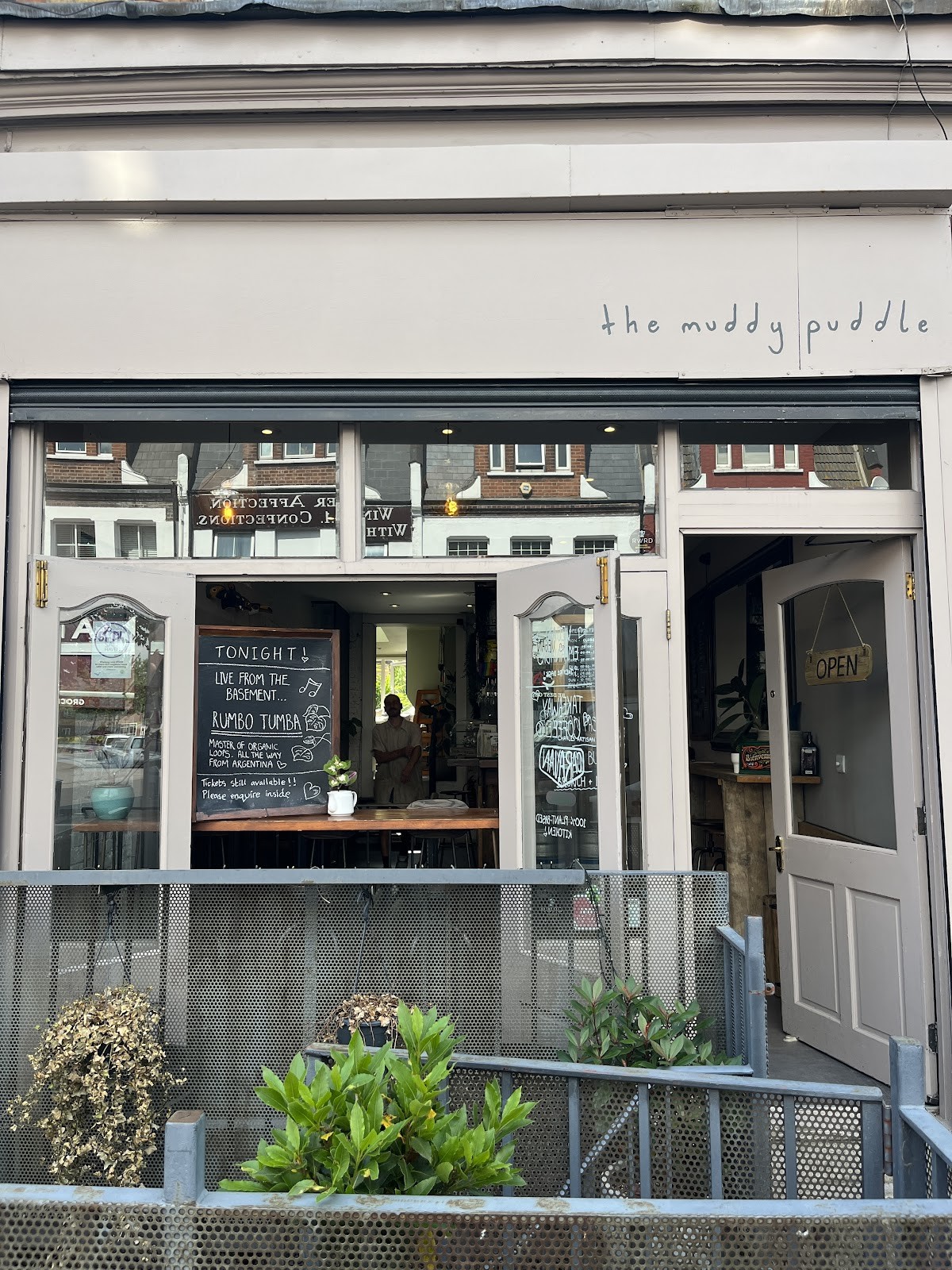 the muddy puddle: the place