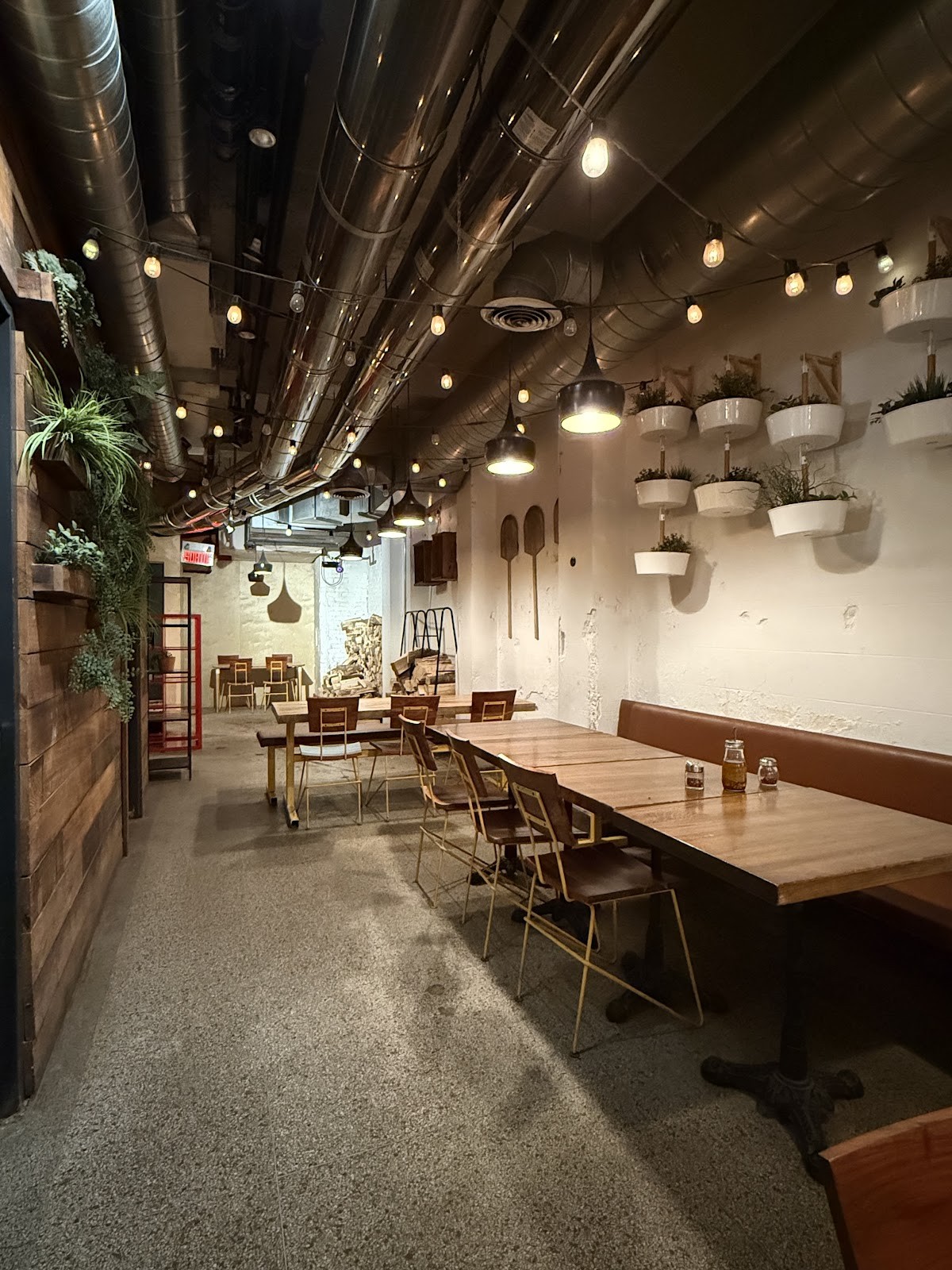 Brigade Pizzeria: the place
