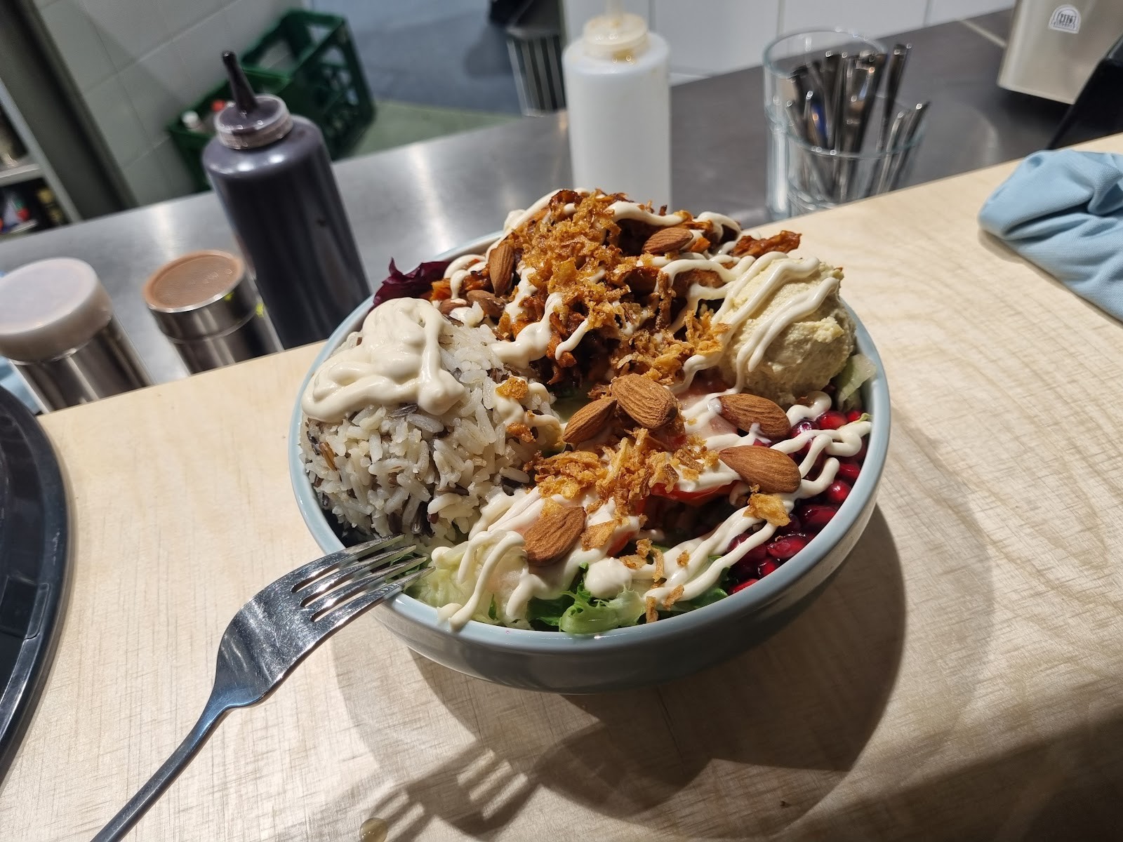 Katzentempel Berlin Mitte: food & drinks