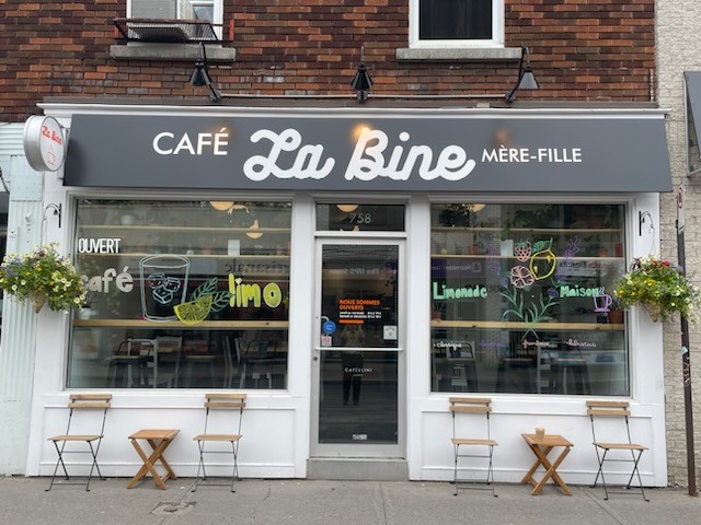 Café La Bine: the place