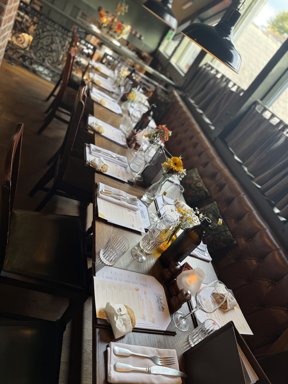 The Horse And Jockey: the place