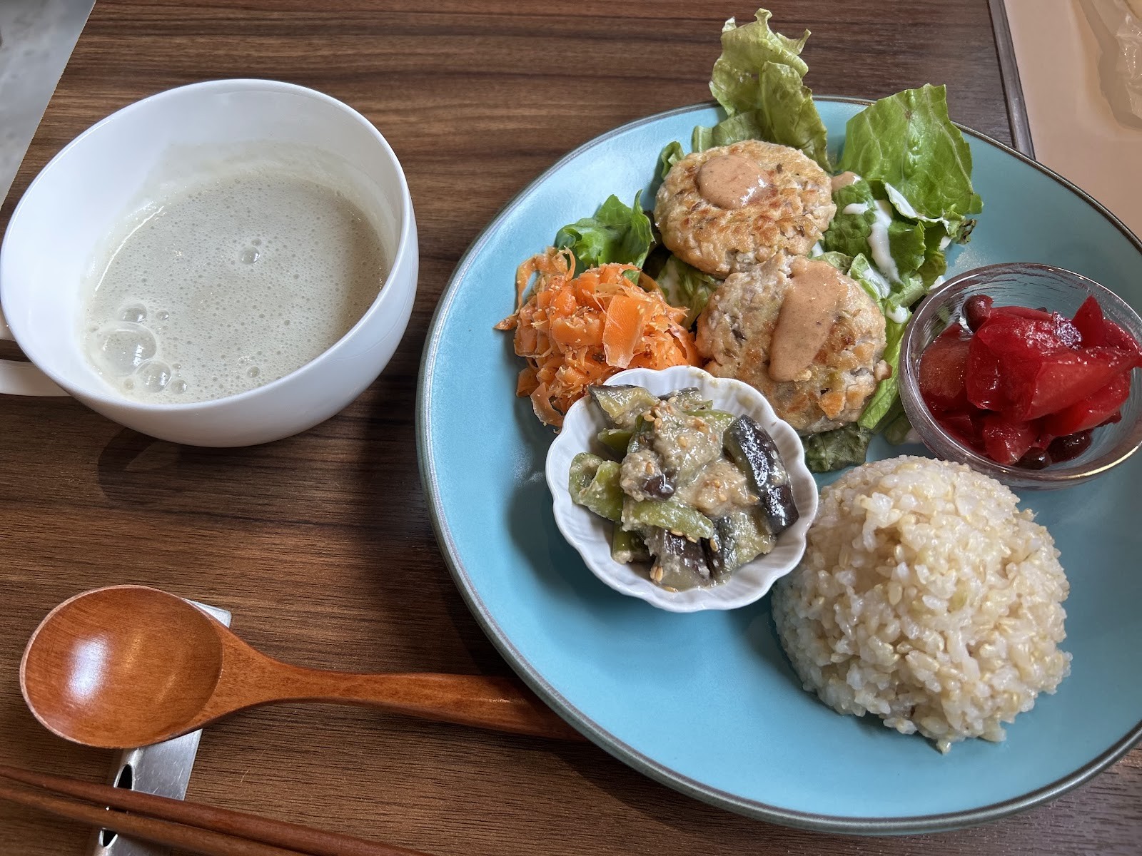 Yasai cafe KuKuri: food & drinks