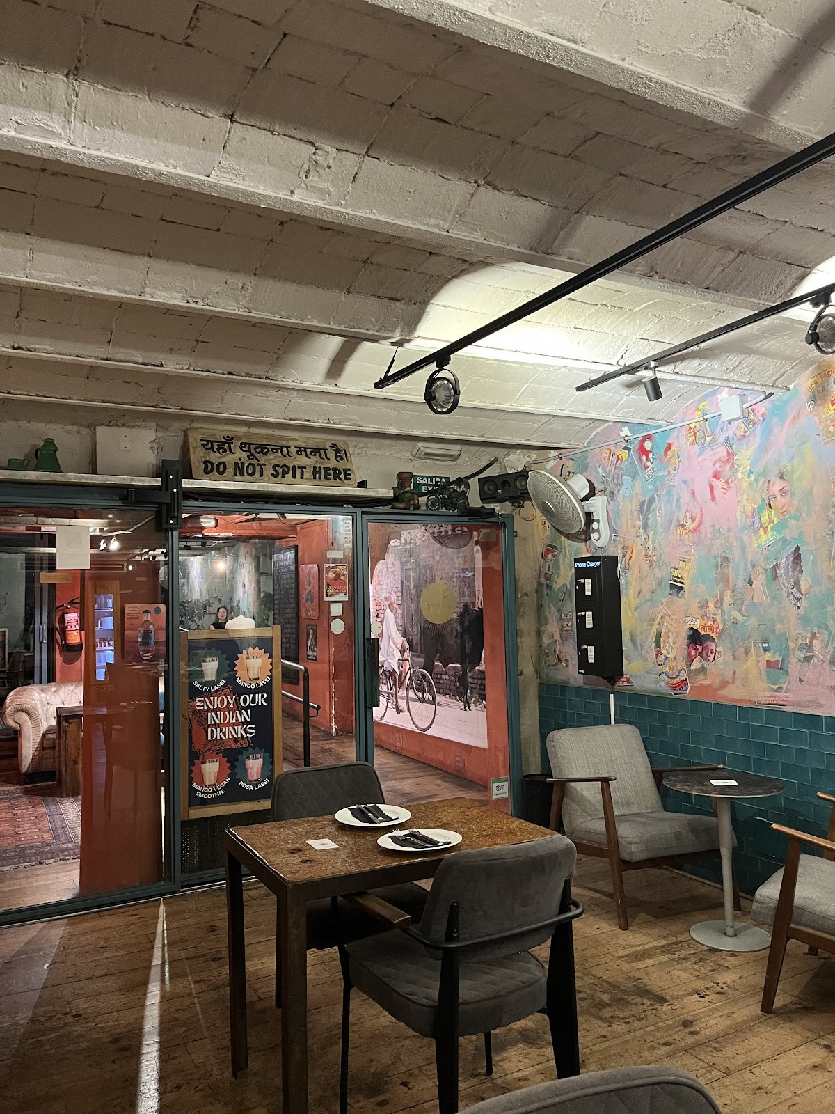 Restaurant Surya: the place