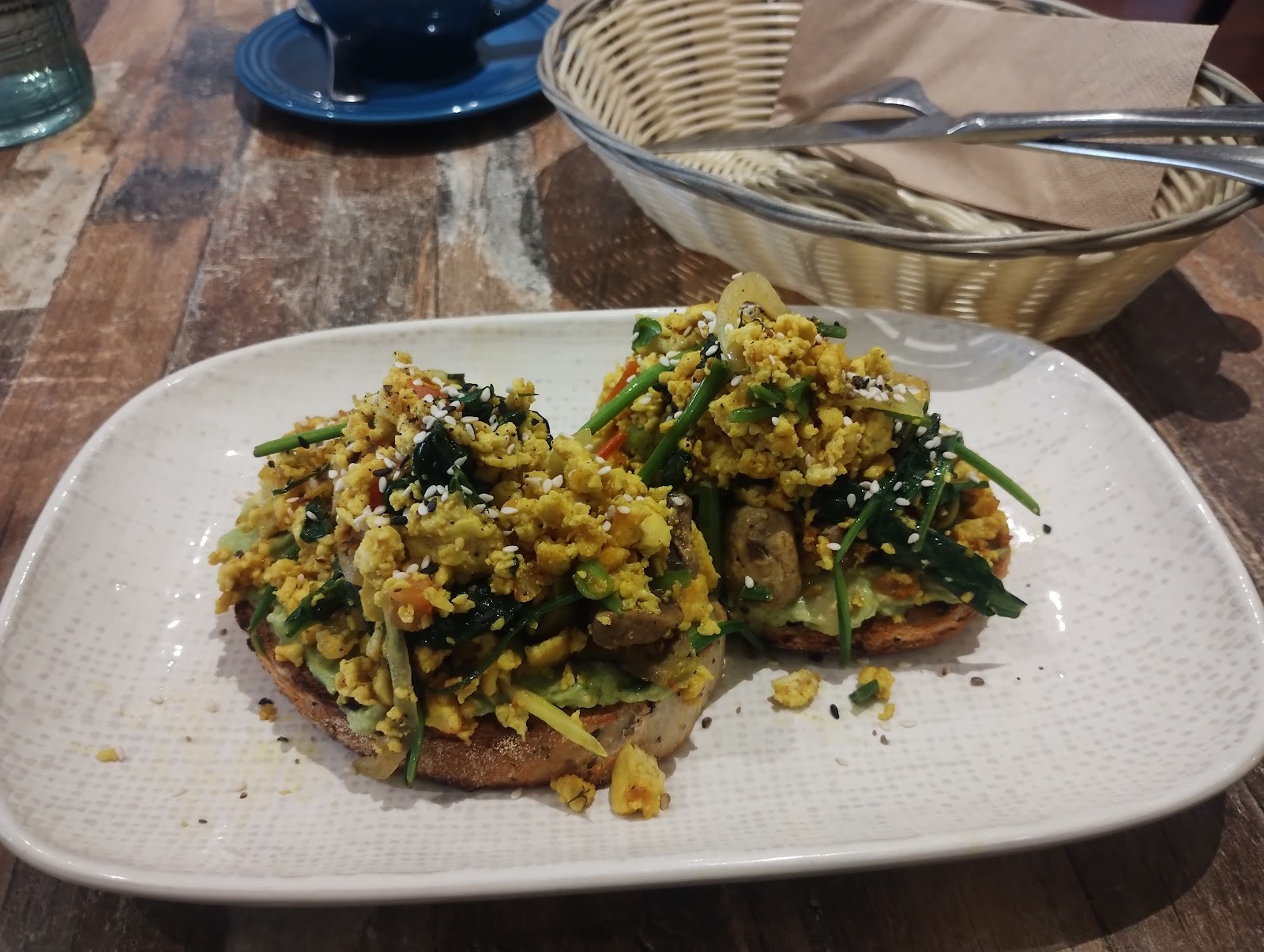 Olivia Spring Cafe: food & drinks
