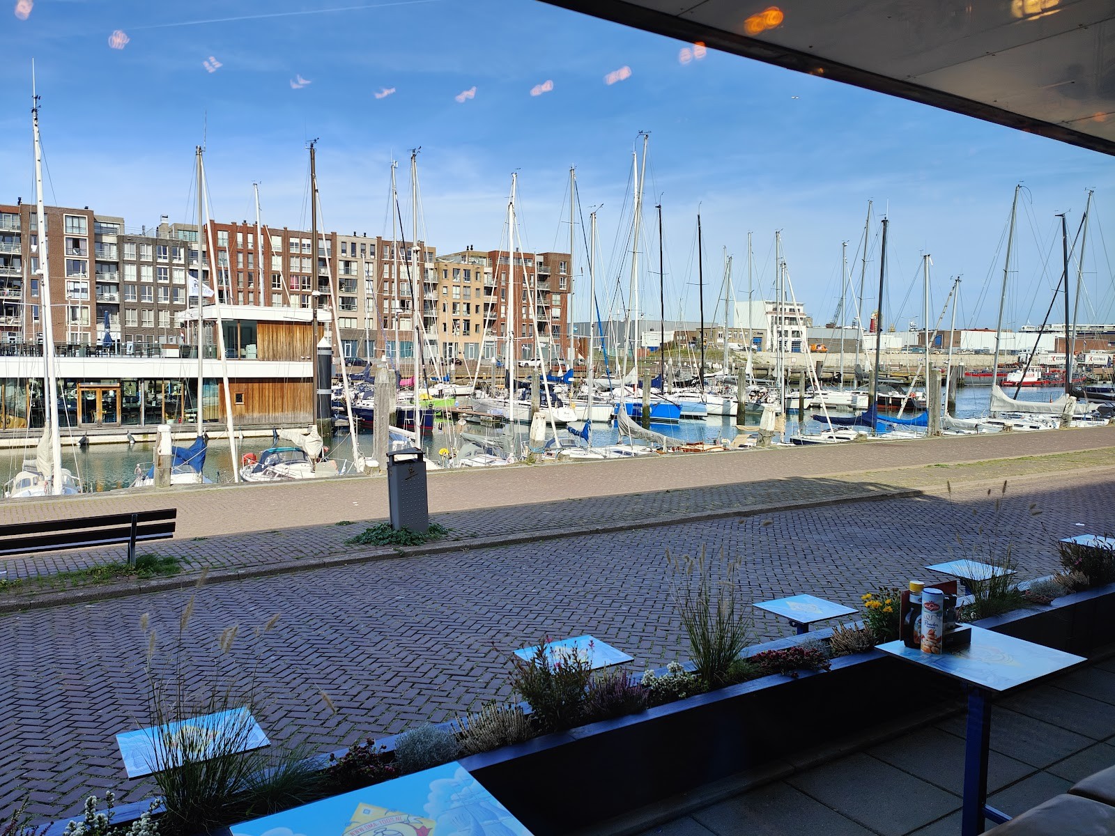 Oma Toos Scheveningen, Pannenkoekenhuis Scheveningen: the place
