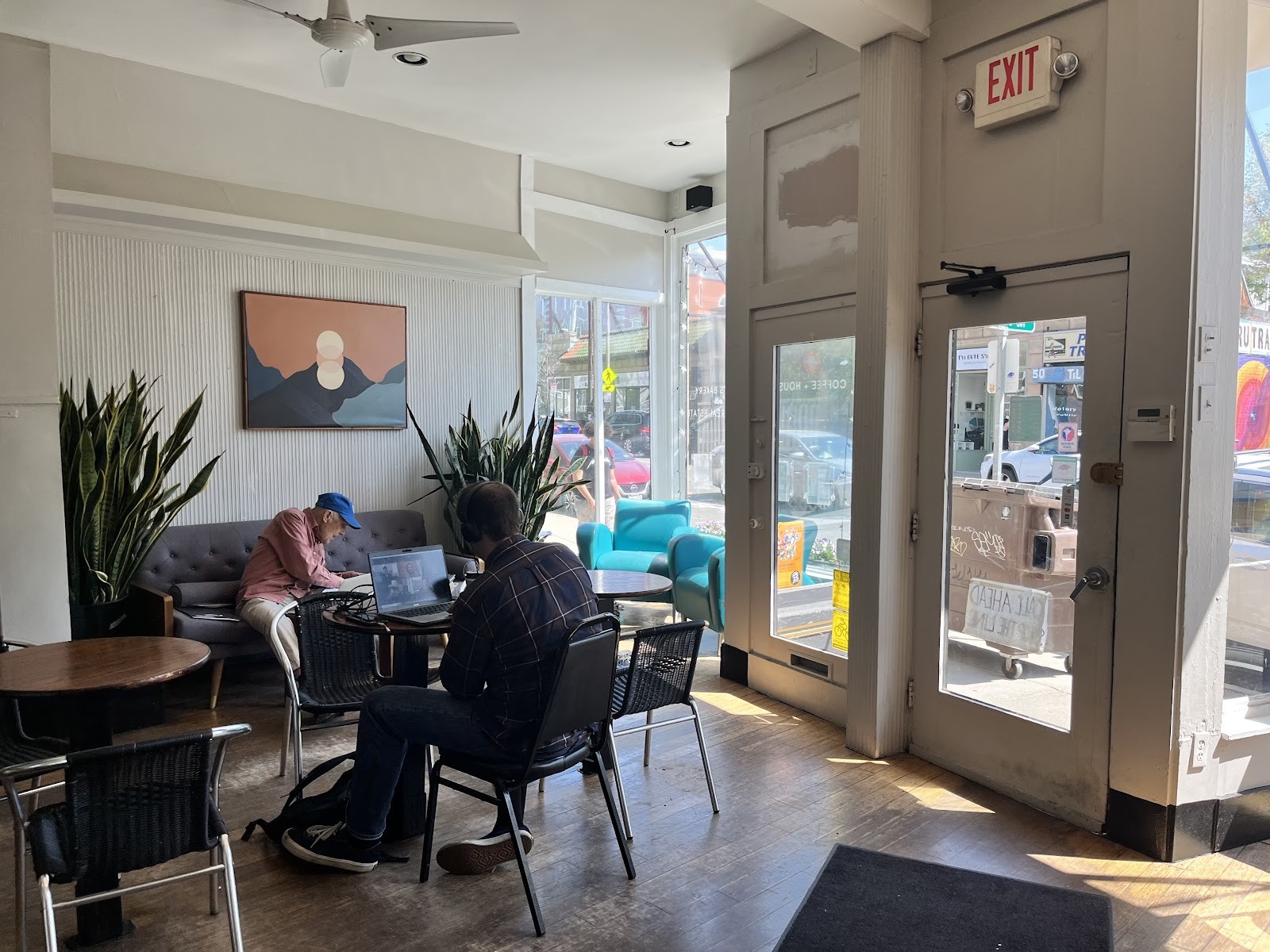 Fiore's Bakery: the place