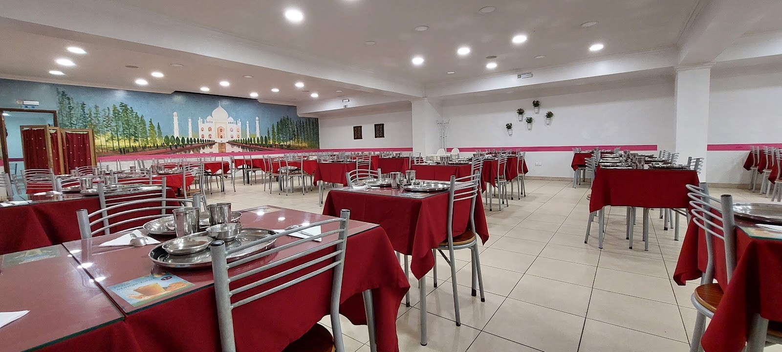 Cantina Templo Hindu: the place