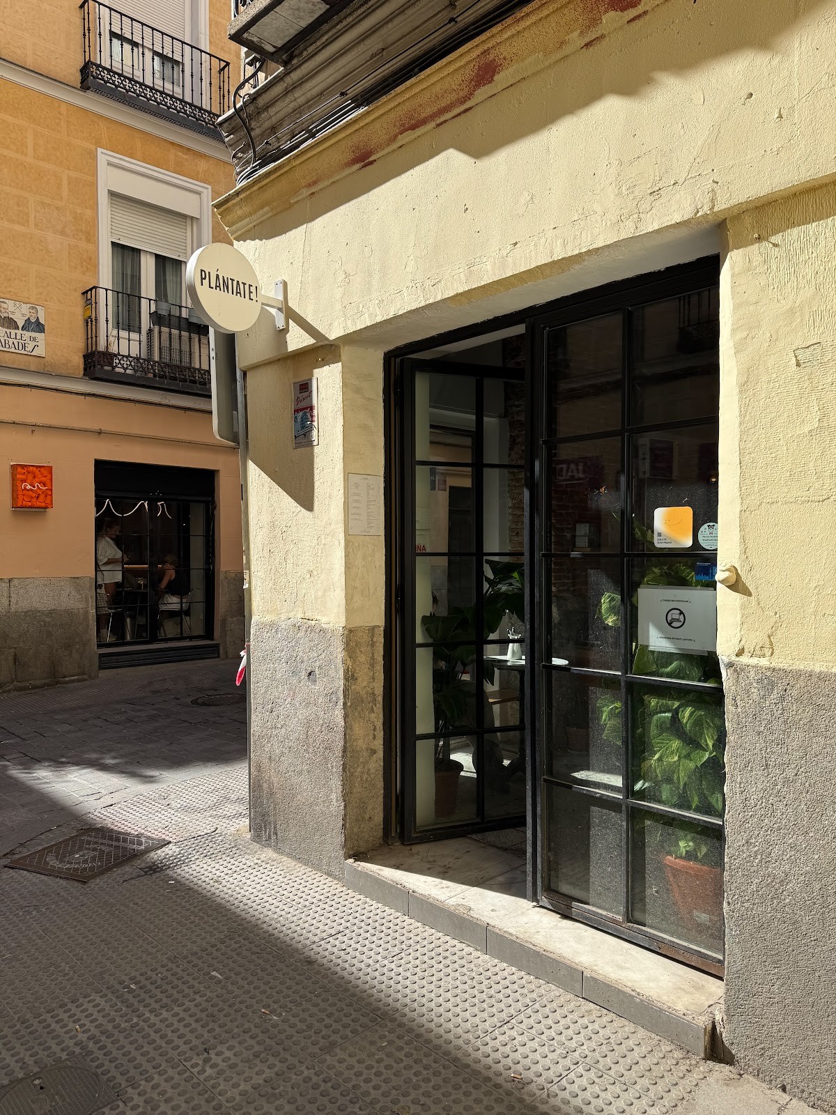 Plántate: Better Coffee & Brunch: the place