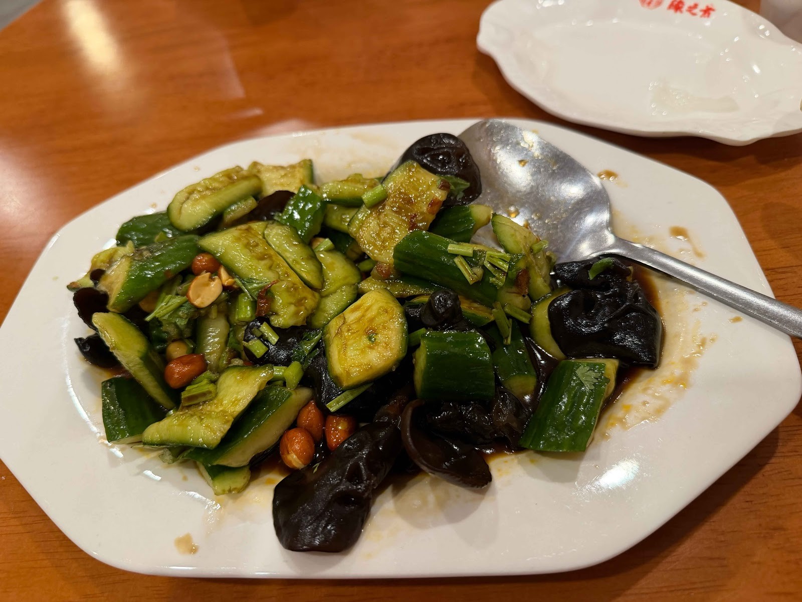 Lucky Vege House: food & drinks