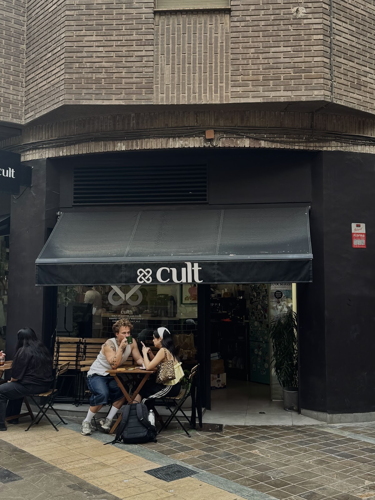 Cult Café: the place