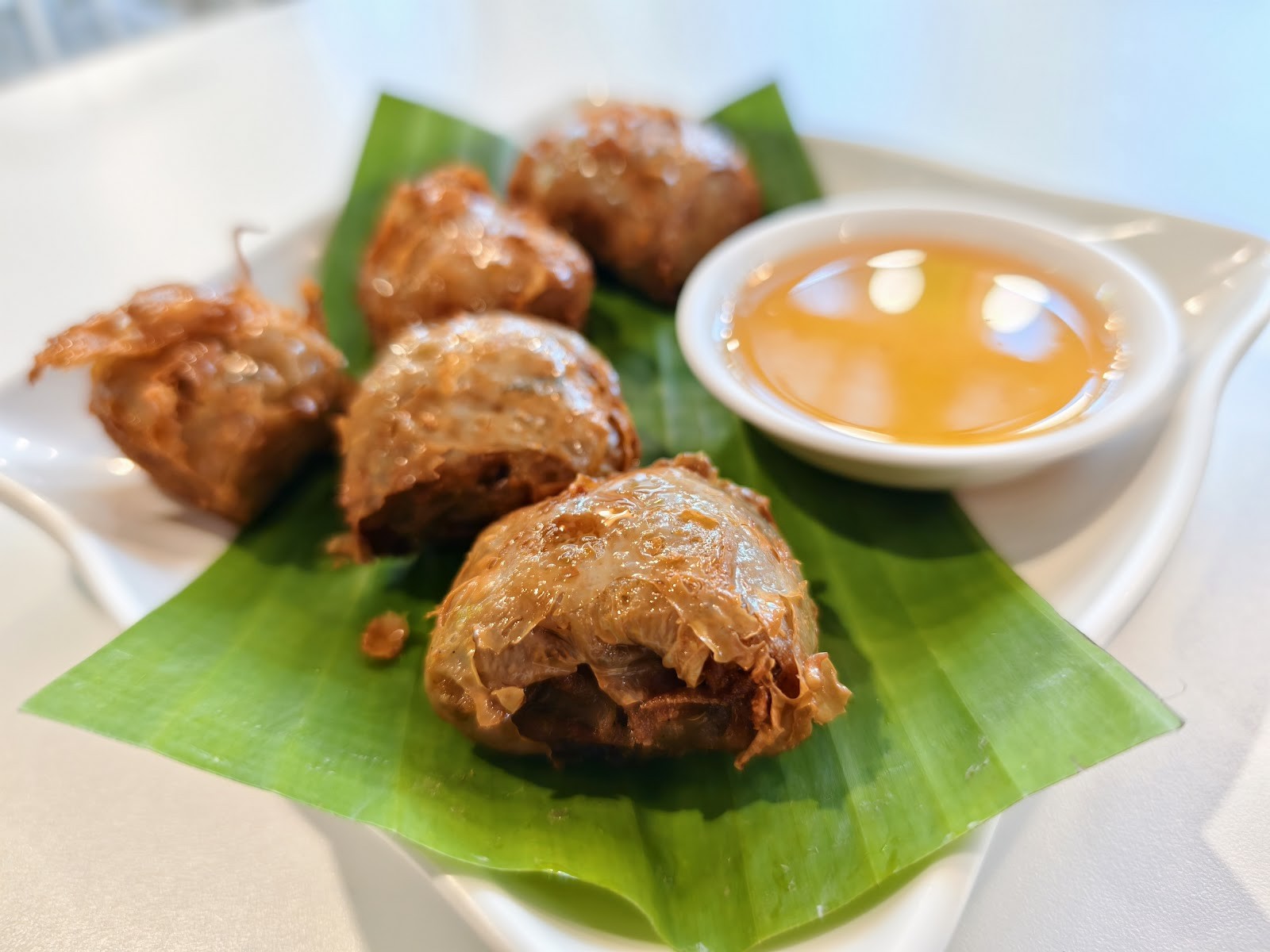 Tammang Sathorn-Charoenraj Isaan Vegan ตำมัง สาทร-เจริญราษฎร์ อีสาน เจ มังสวิรัติ วีแกน: food & drinks