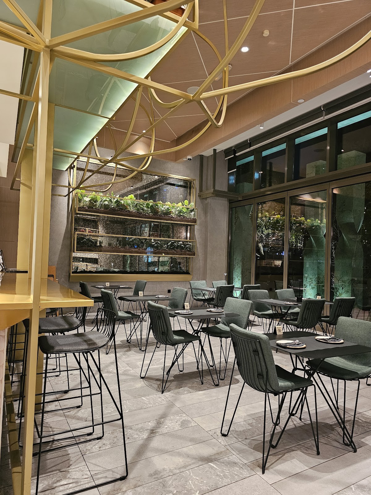 Menagerie Eatery: the place