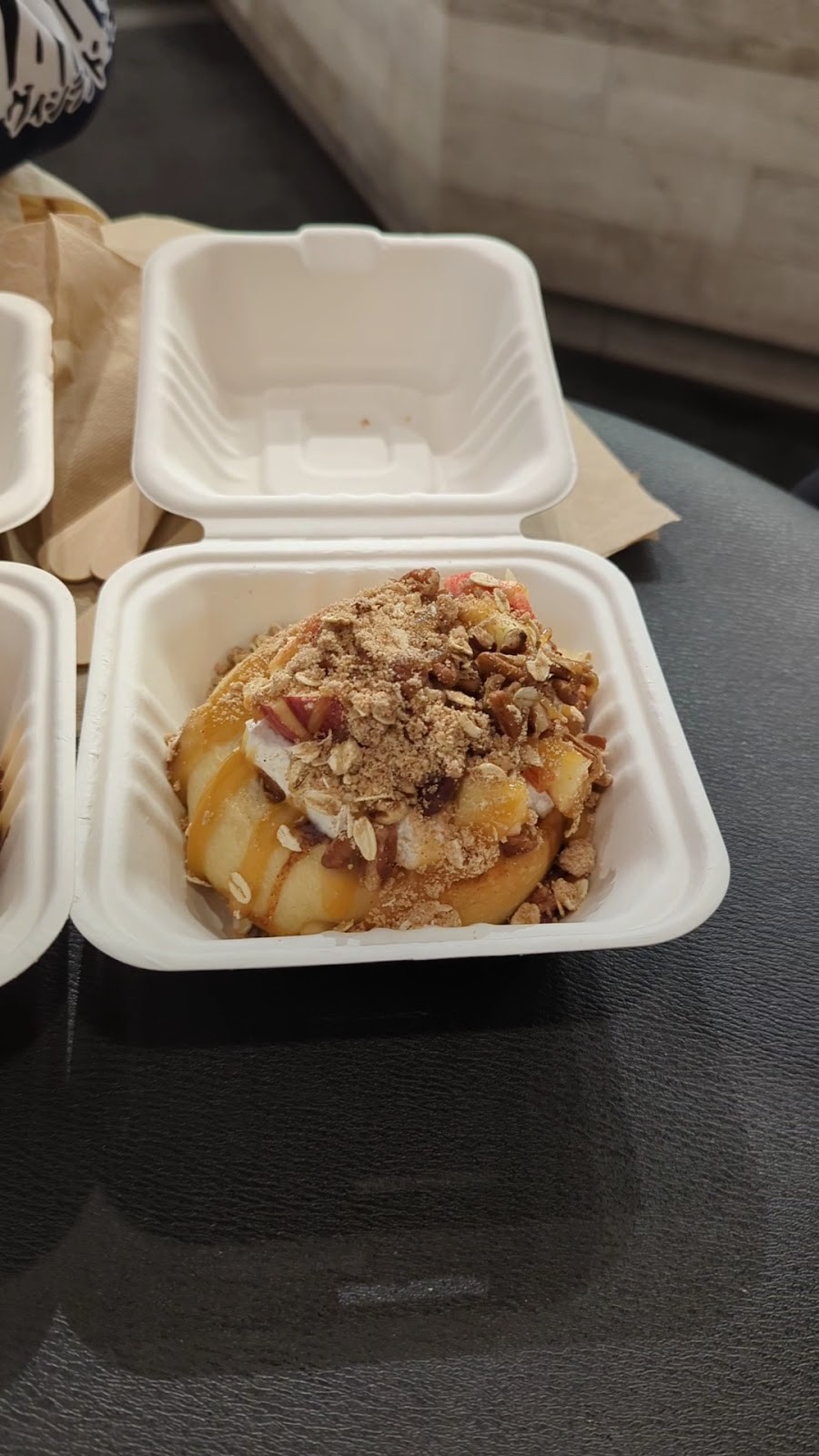 Cinnaholic: food & drinks
