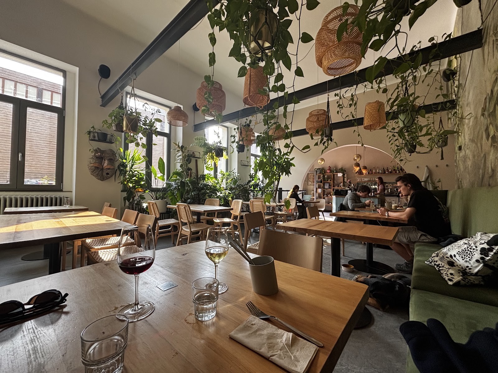 CHUTNEJ: the place