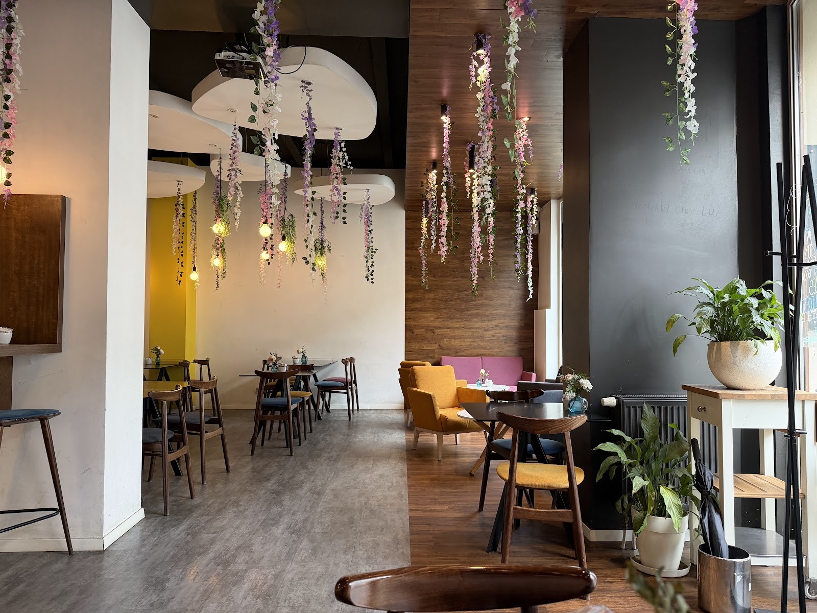 Frania Cafe: the place