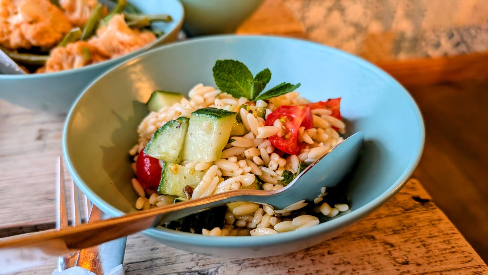 Brown's Greens Vegetarian Cafe Ltd: food & drinks