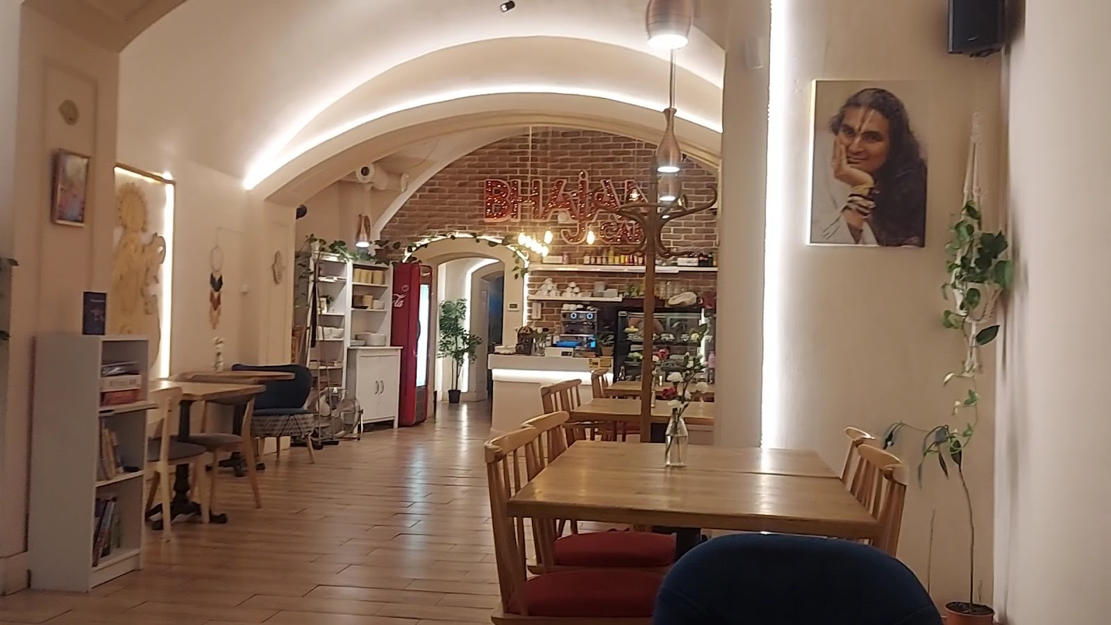 Bhajan Cafe: the place