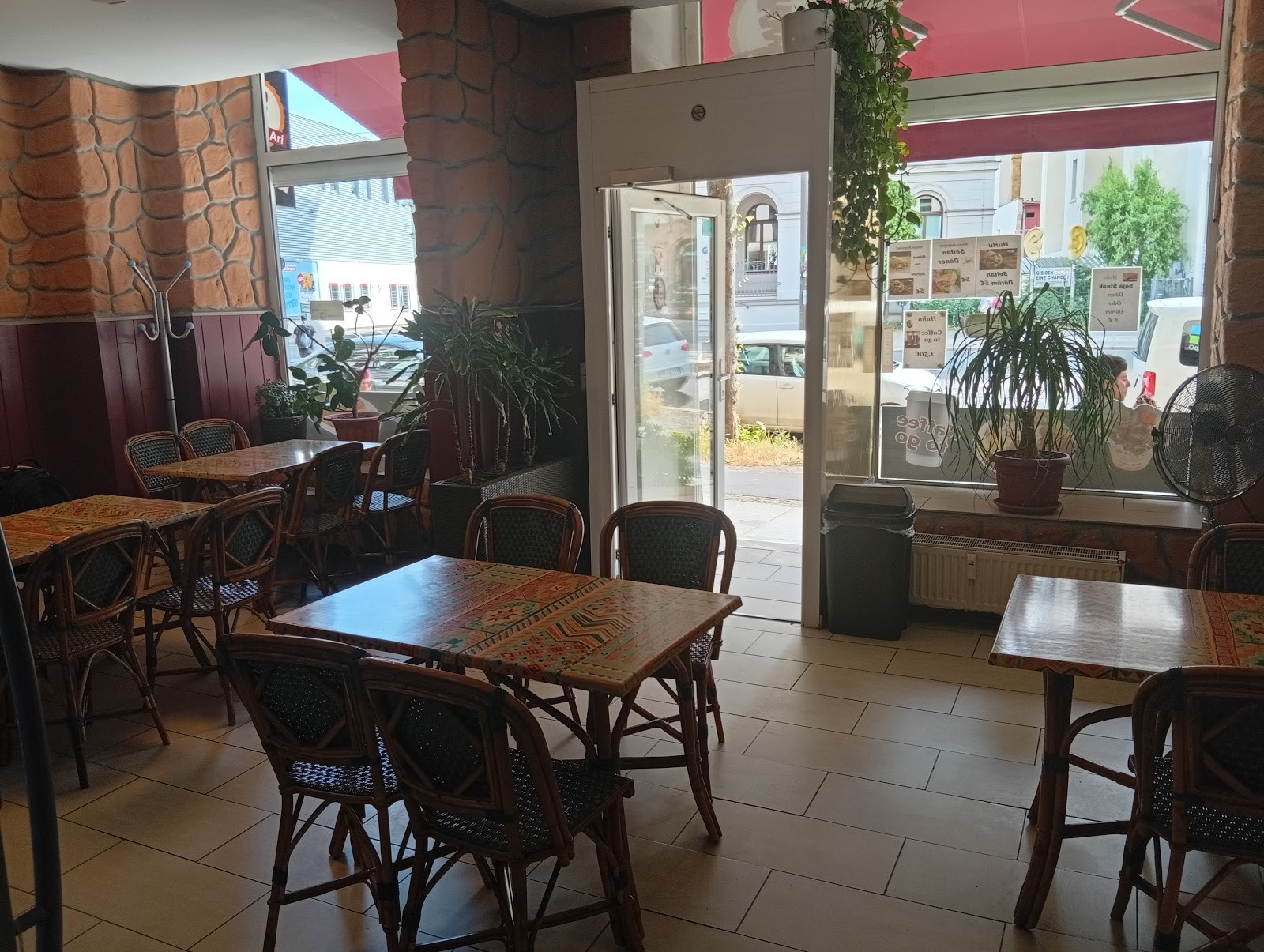 Bistro Ari: the place