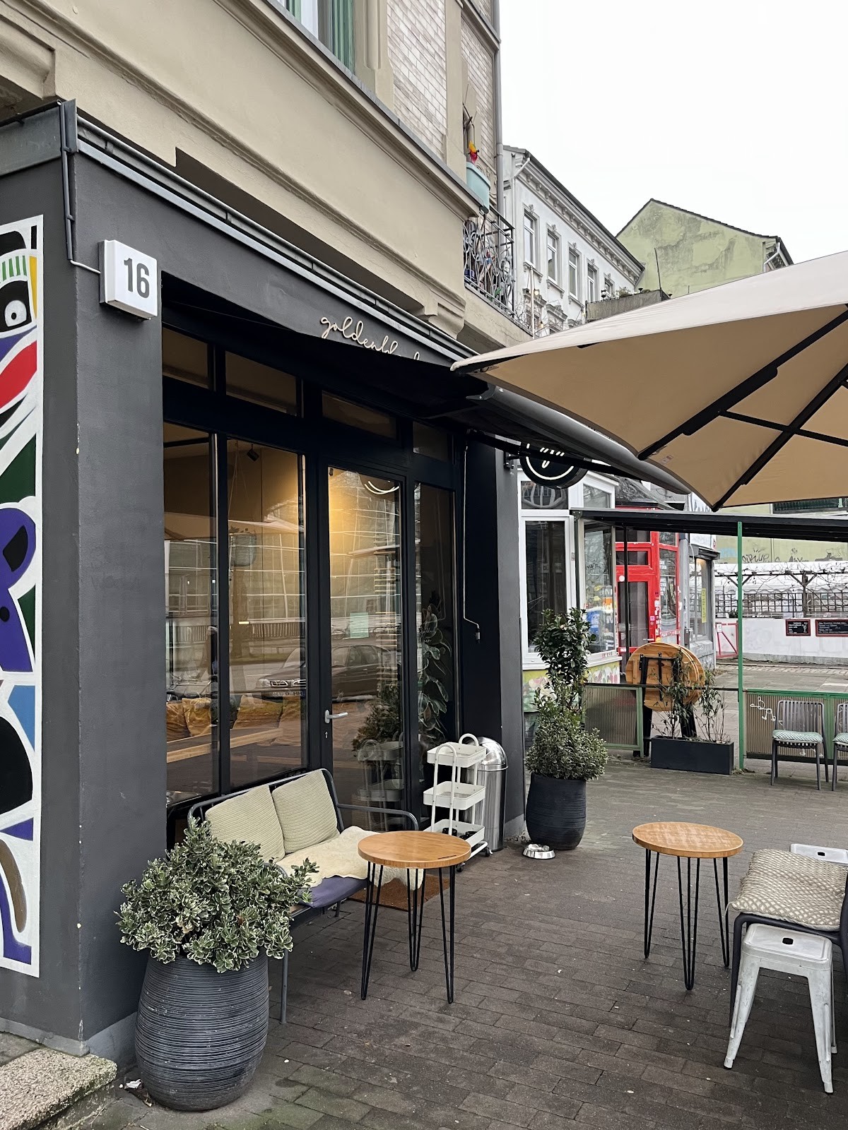 goldenblack coffeestore: the place