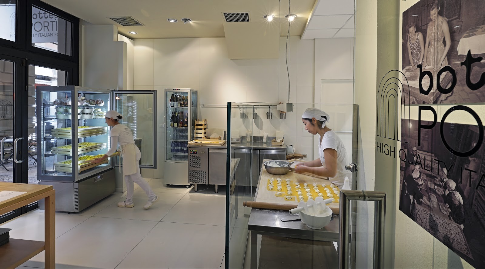 Bottega Portici Lab - Indipendenza: the place
