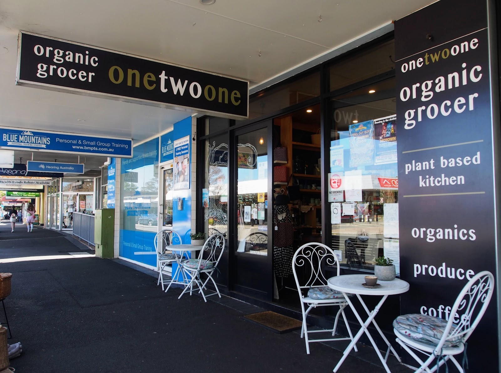 1two1 Vegan Cafe & Organic Grocer: the place