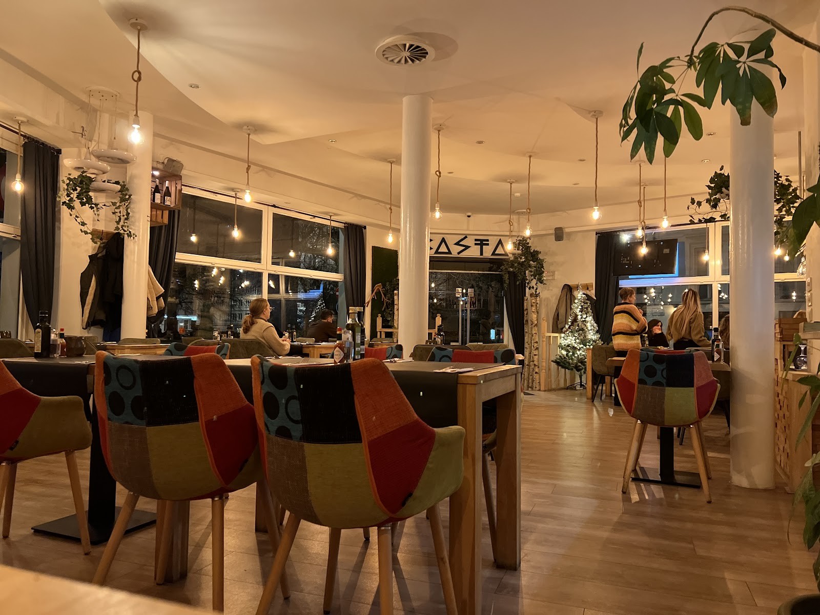 Basta Resto: the place